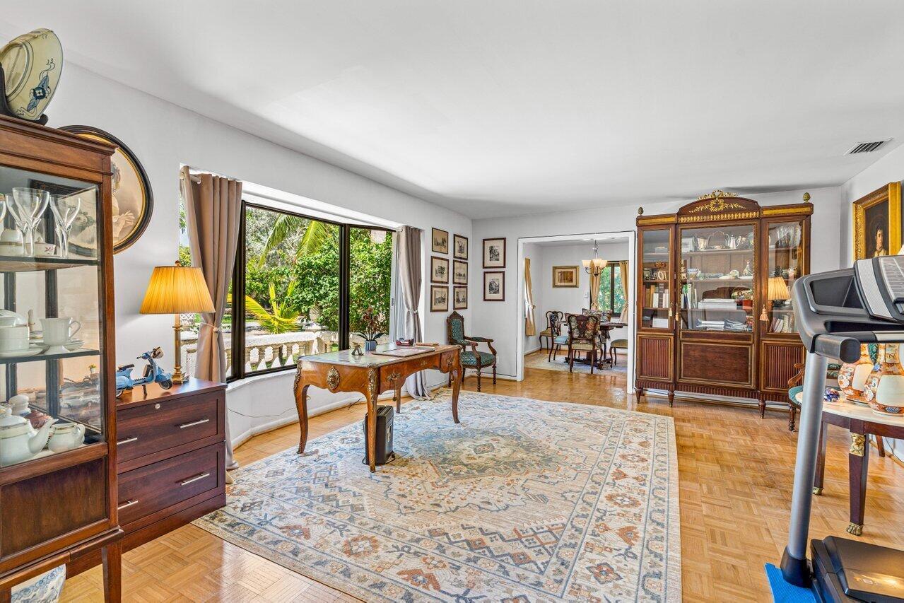 942 S Atlantic Drive