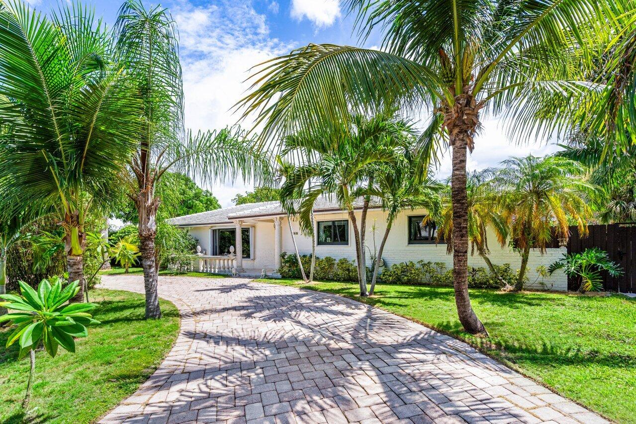 942 S Atlantic Drive