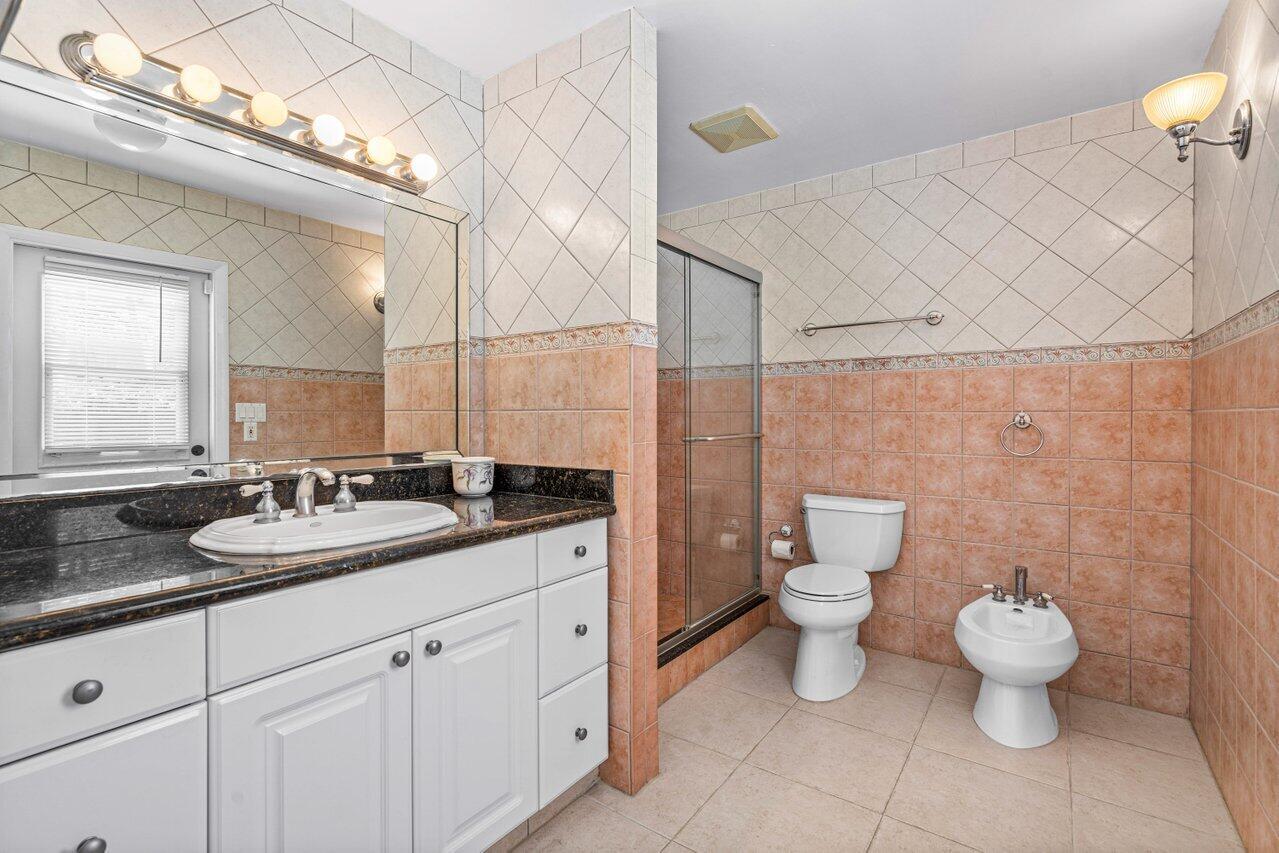 942 S Atlantic Drive