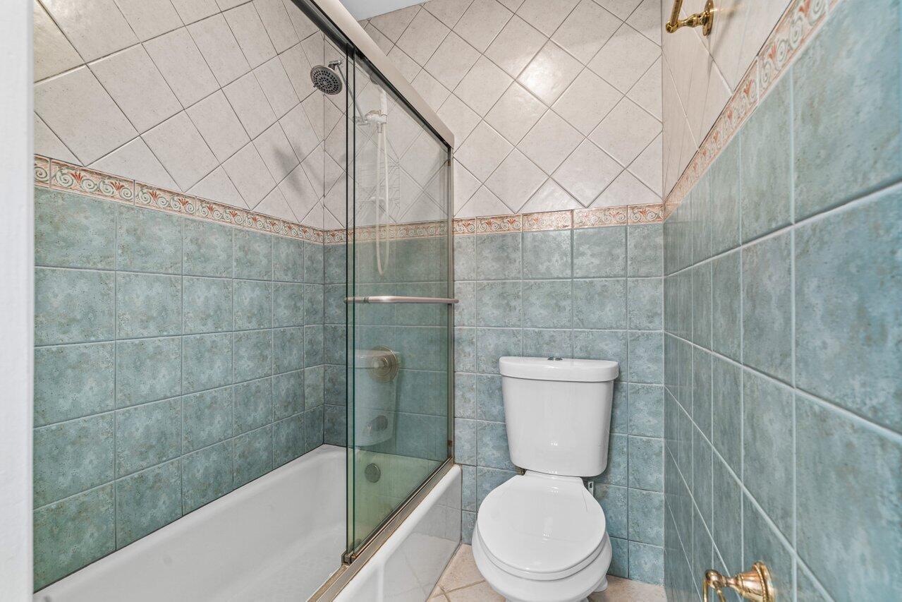 942 S Atlantic Drive