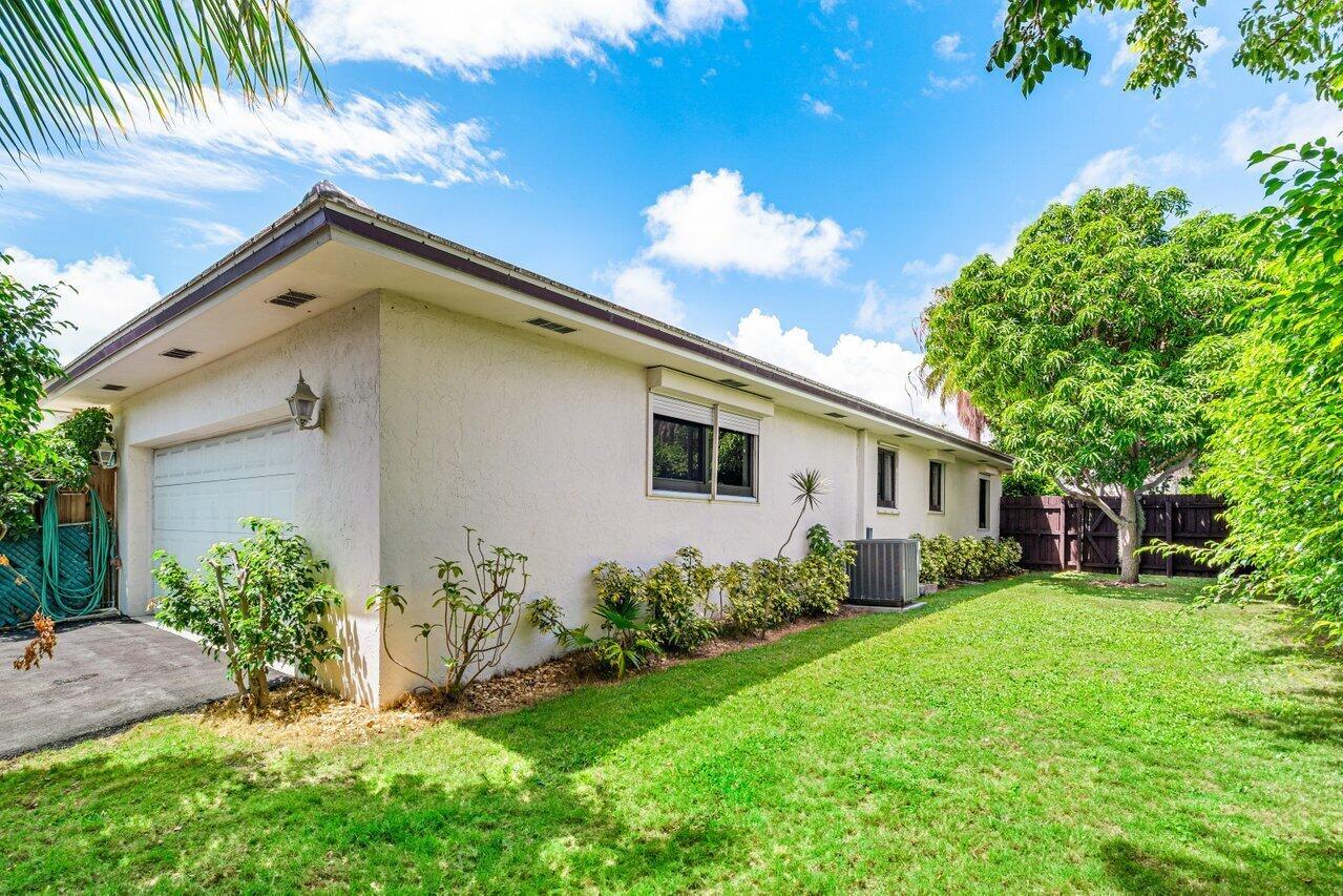 942 S Atlantic Drive