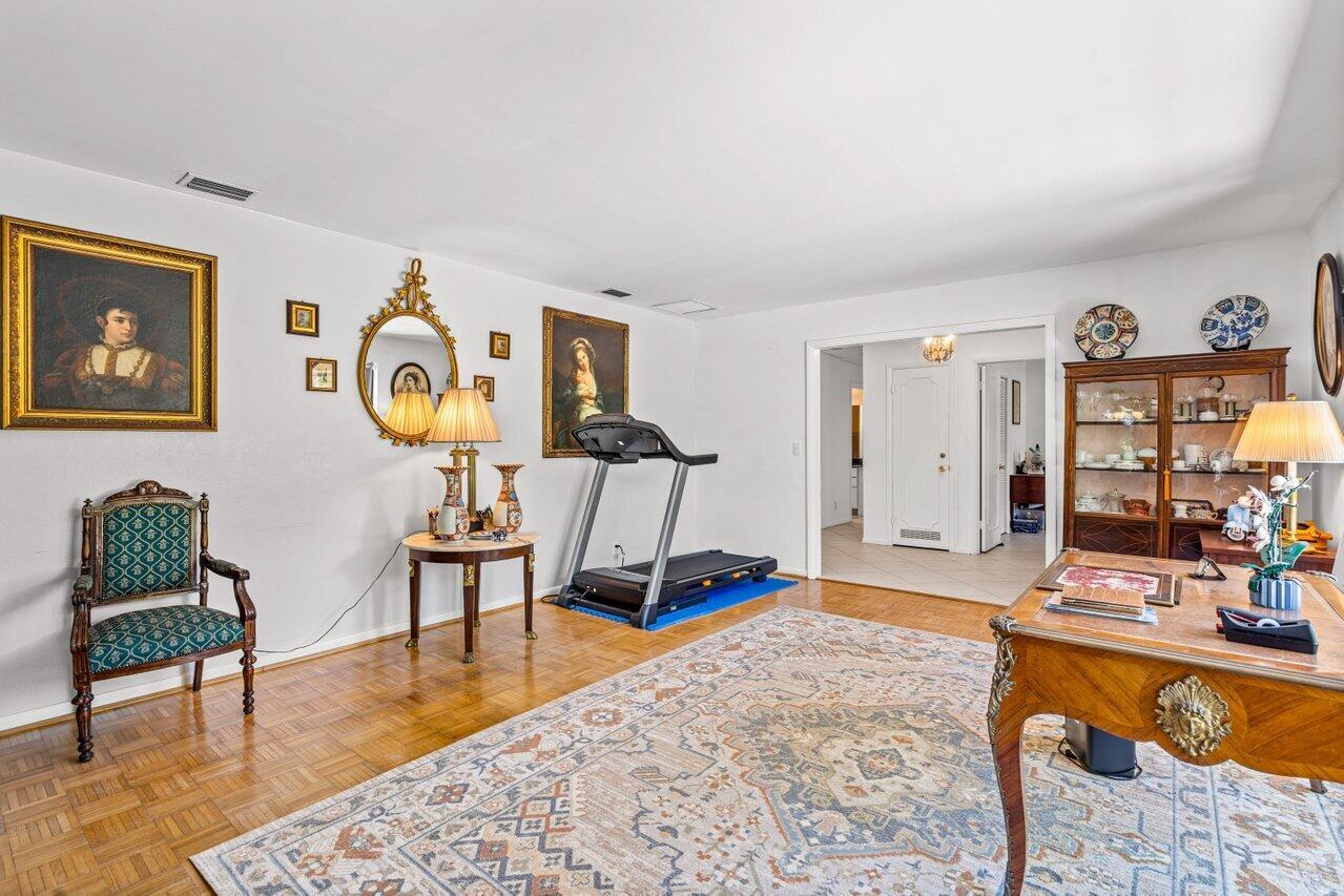 942 S Atlantic Drive