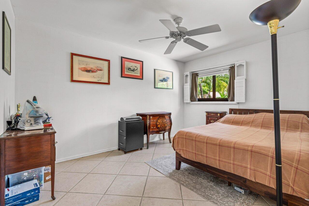 942 S Atlantic Drive