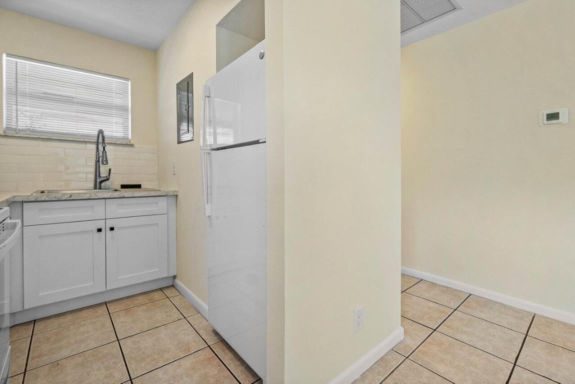 626 N Federal Highway 2