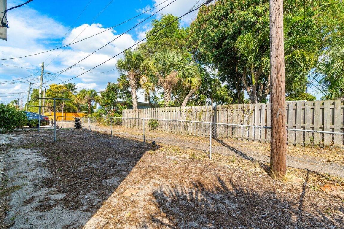 626 N Federal Highway 2