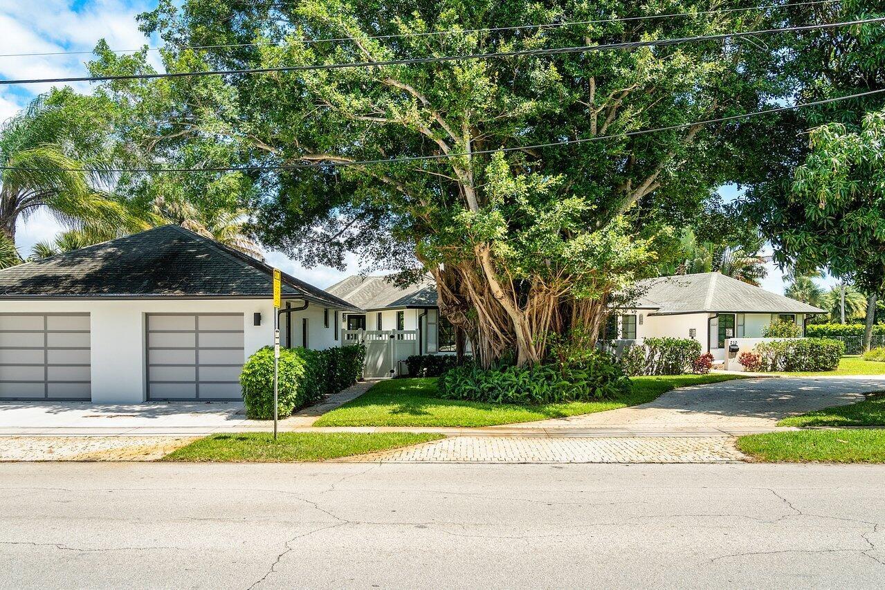 210 S Lake Drive