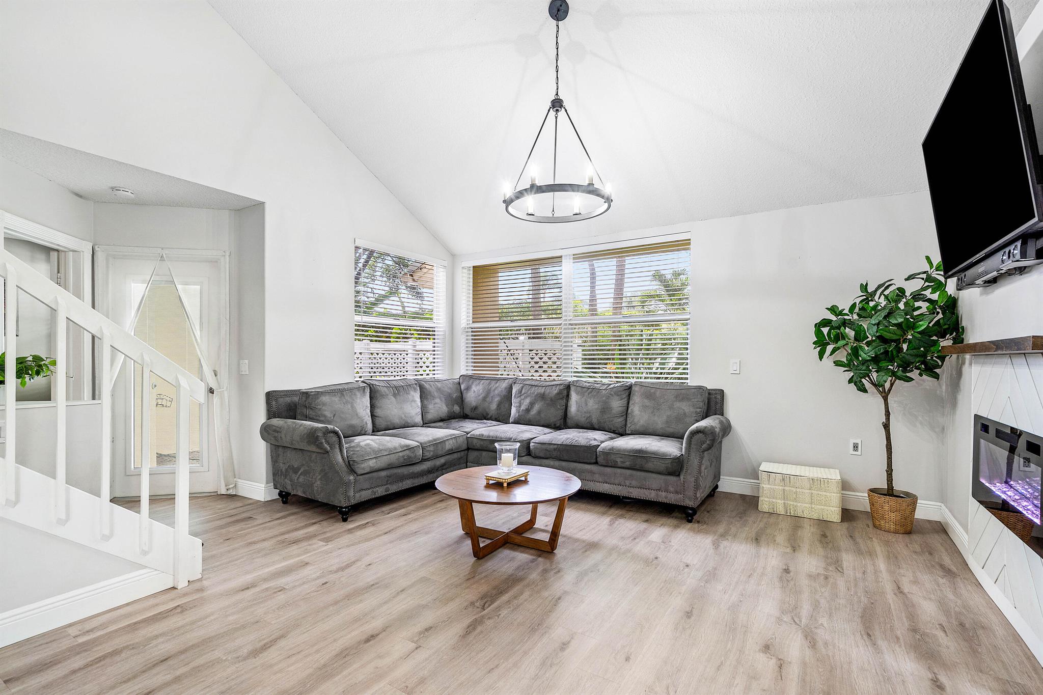 704 Bradford Court Court