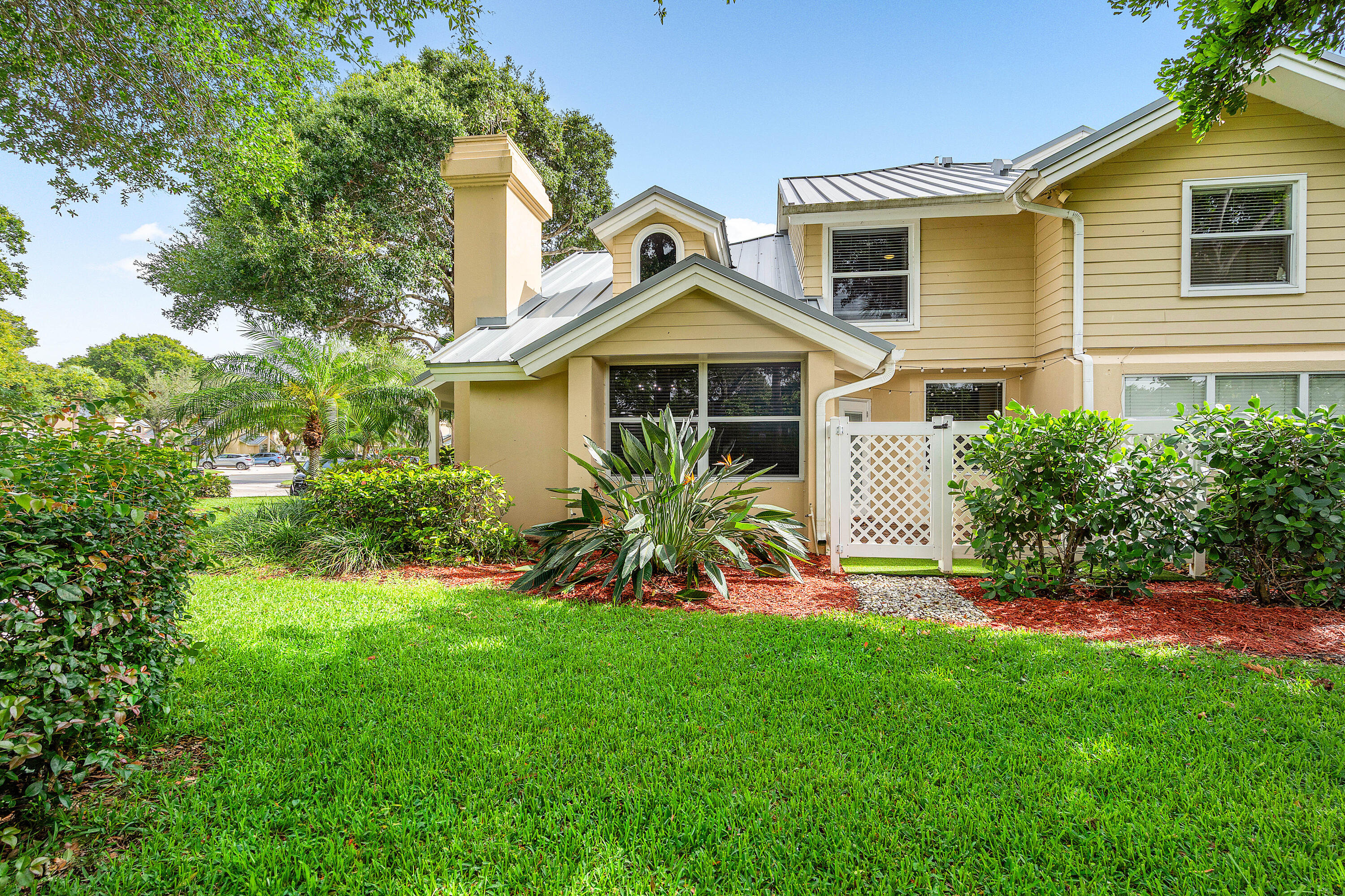 704 Bradford Court Court