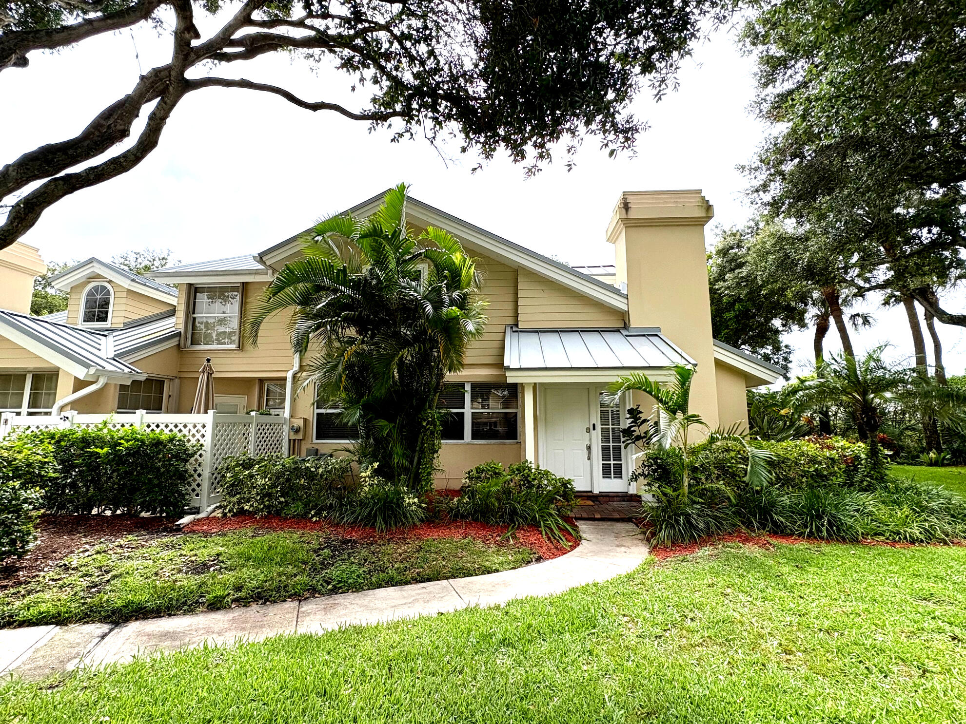 704 Bradford Court Court