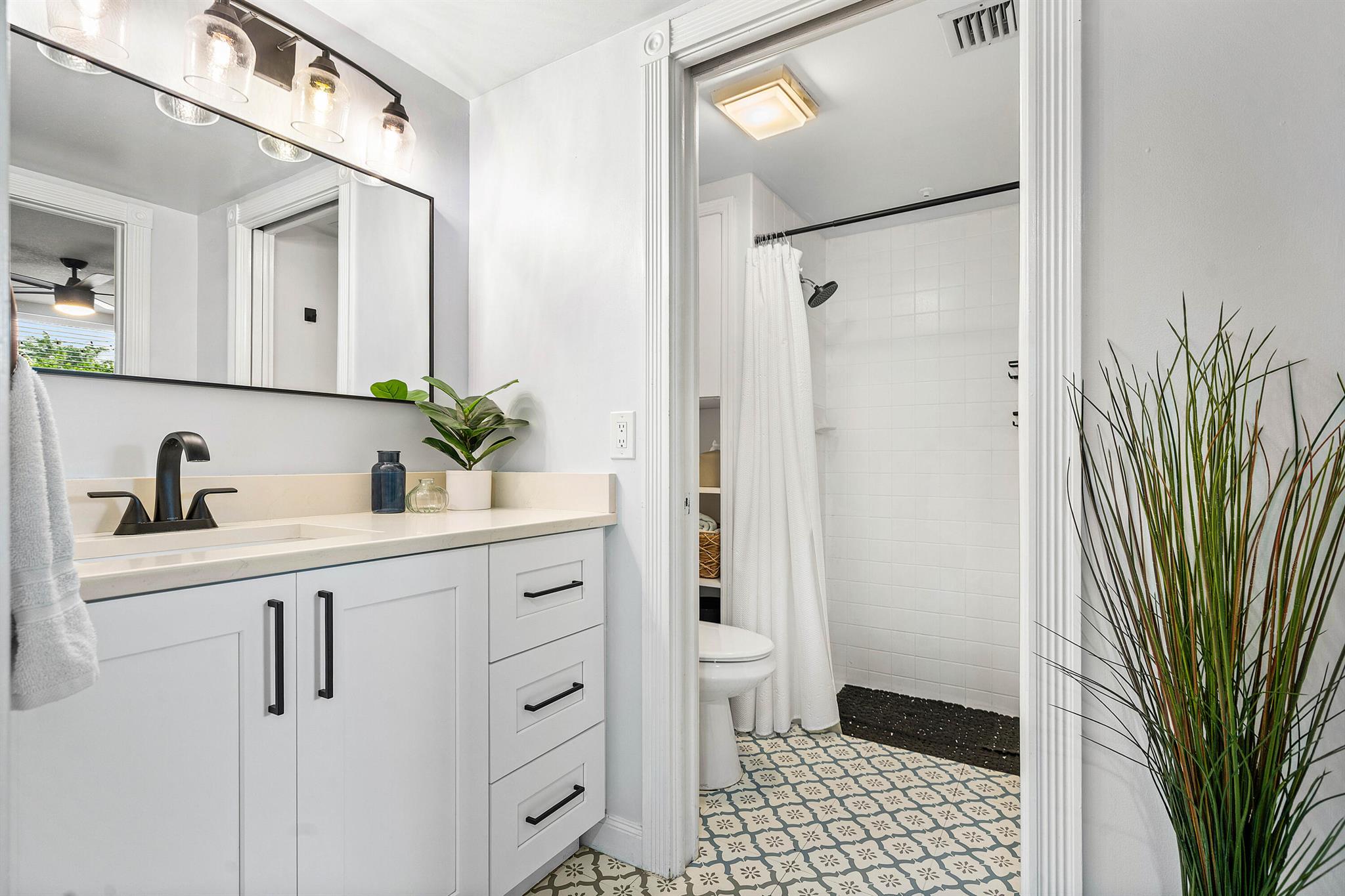 704 Bradford Court Court