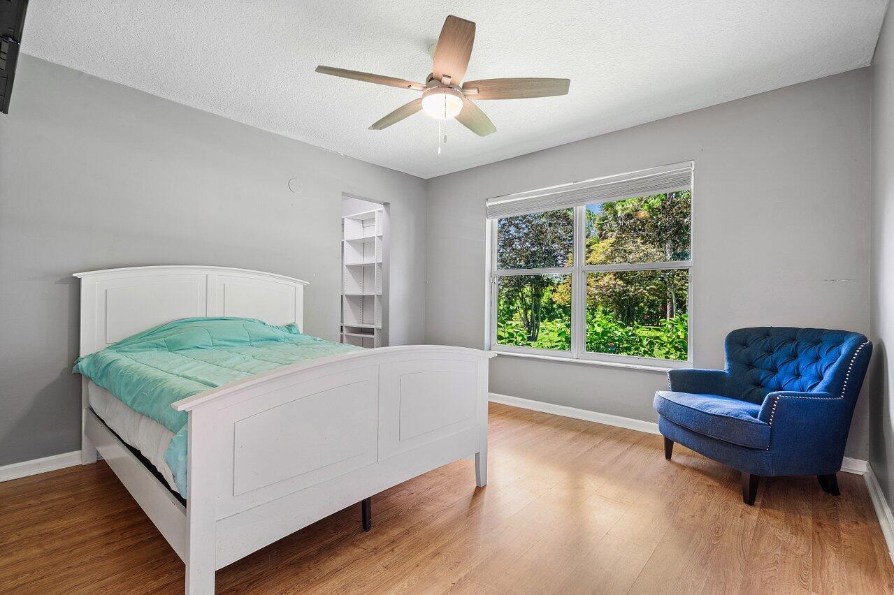 17900 50th Street N