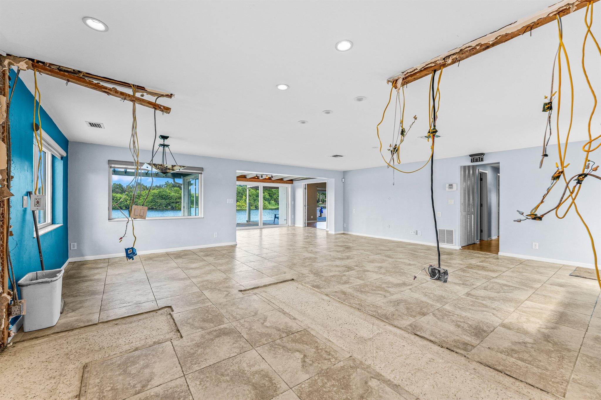 6788 Bayshore Drive