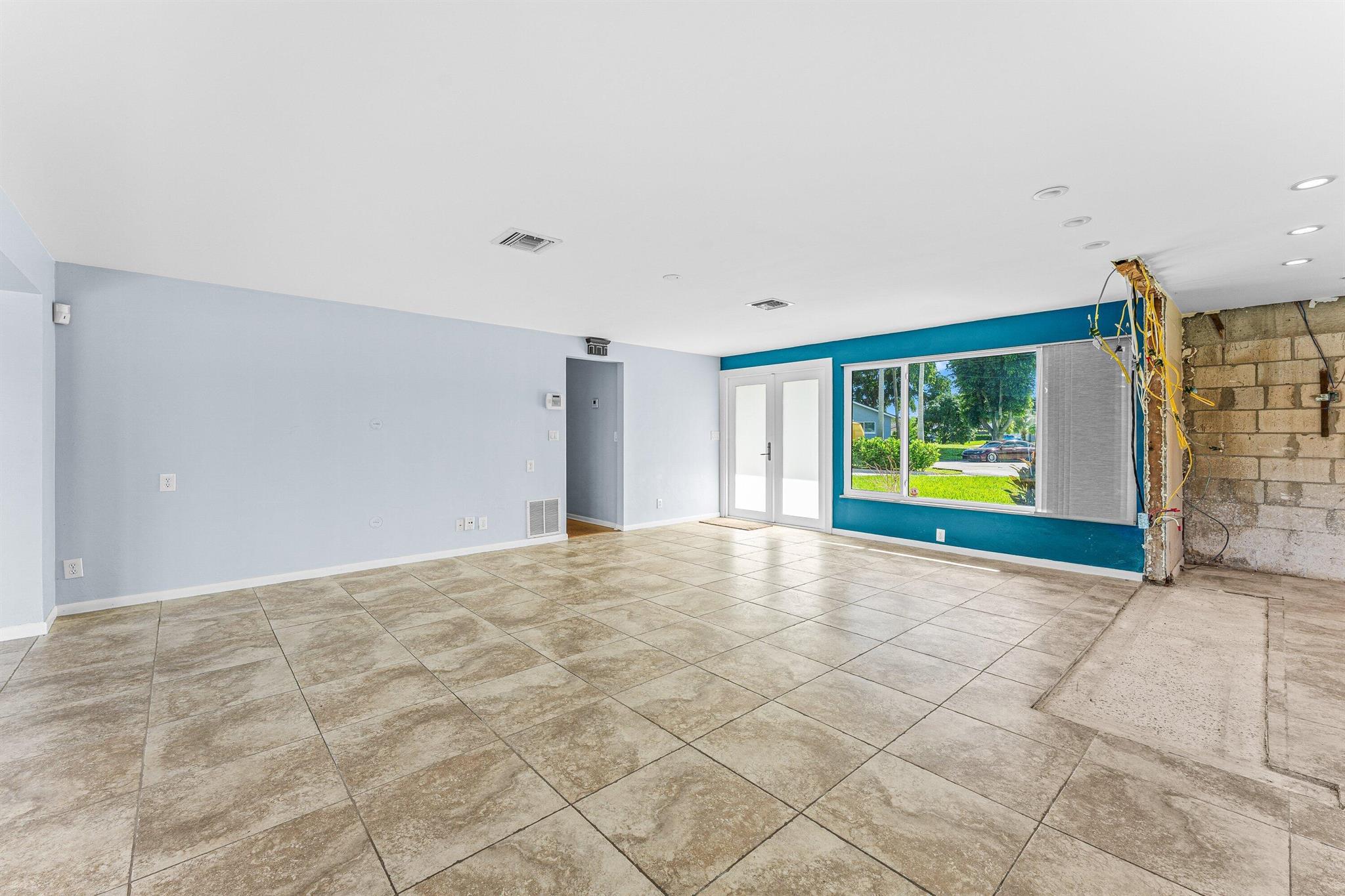 6788 Bayshore Drive