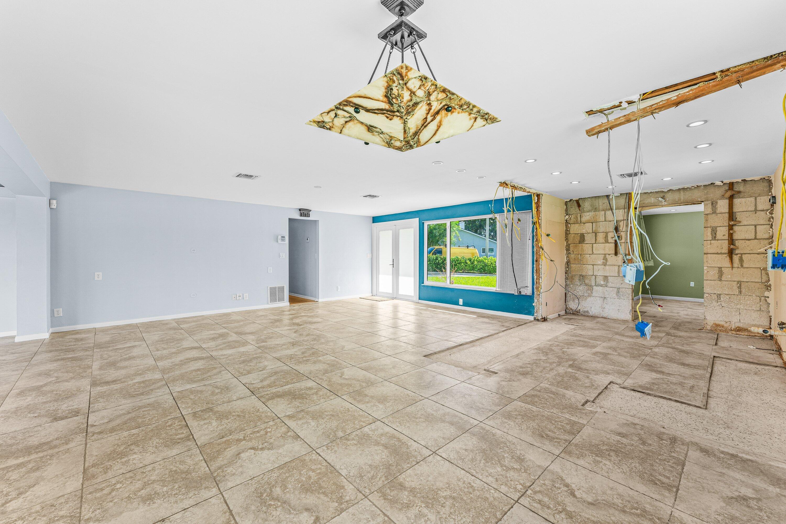 6788 Bayshore Drive