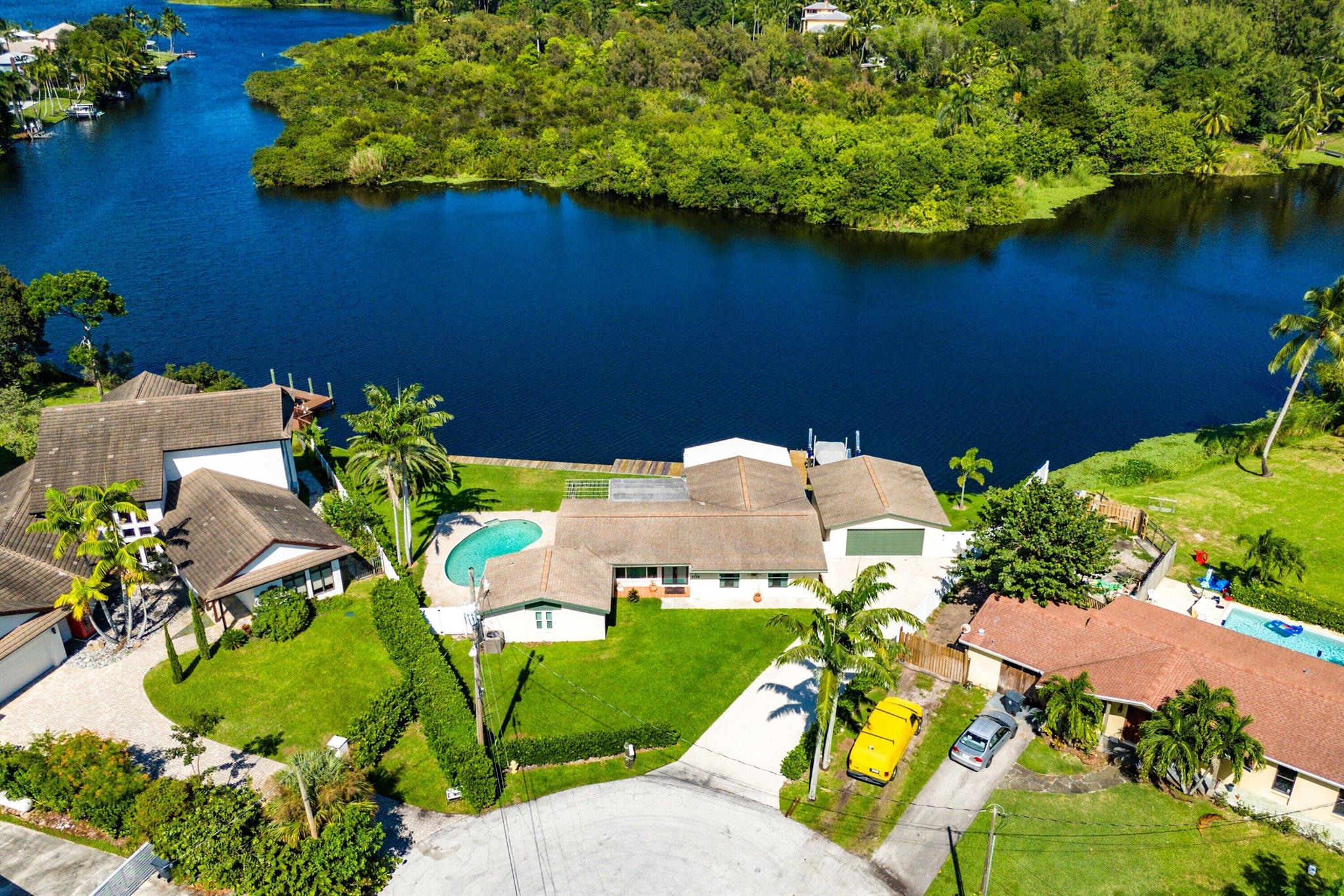 6788 Bayshore Drive
