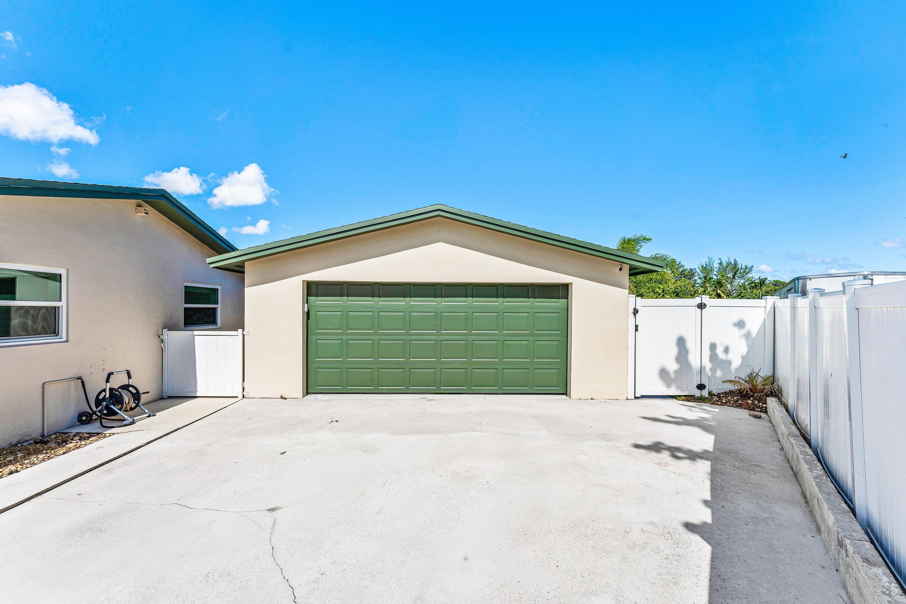 6788 Bayshore Drive