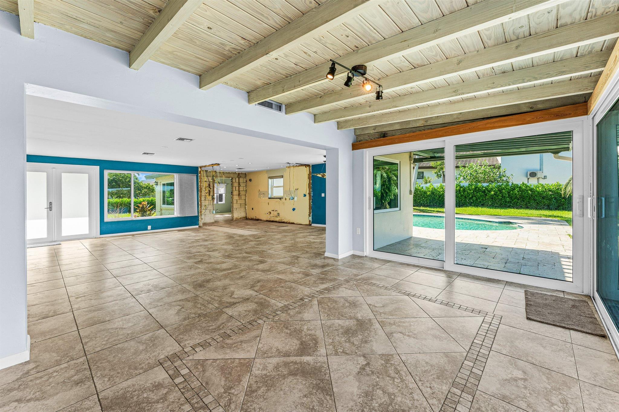 6788 Bayshore Drive