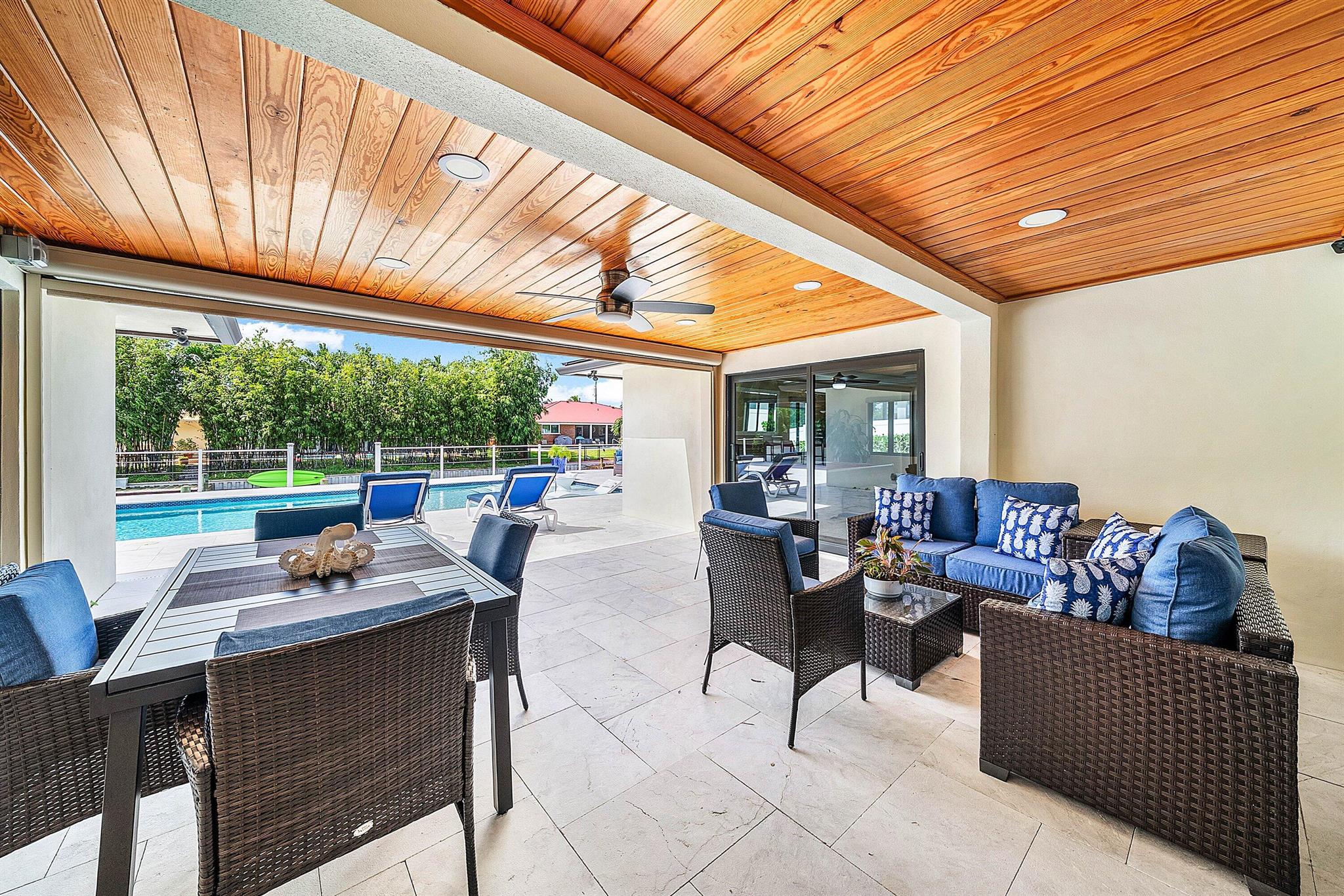 6853 Bayshore Drive