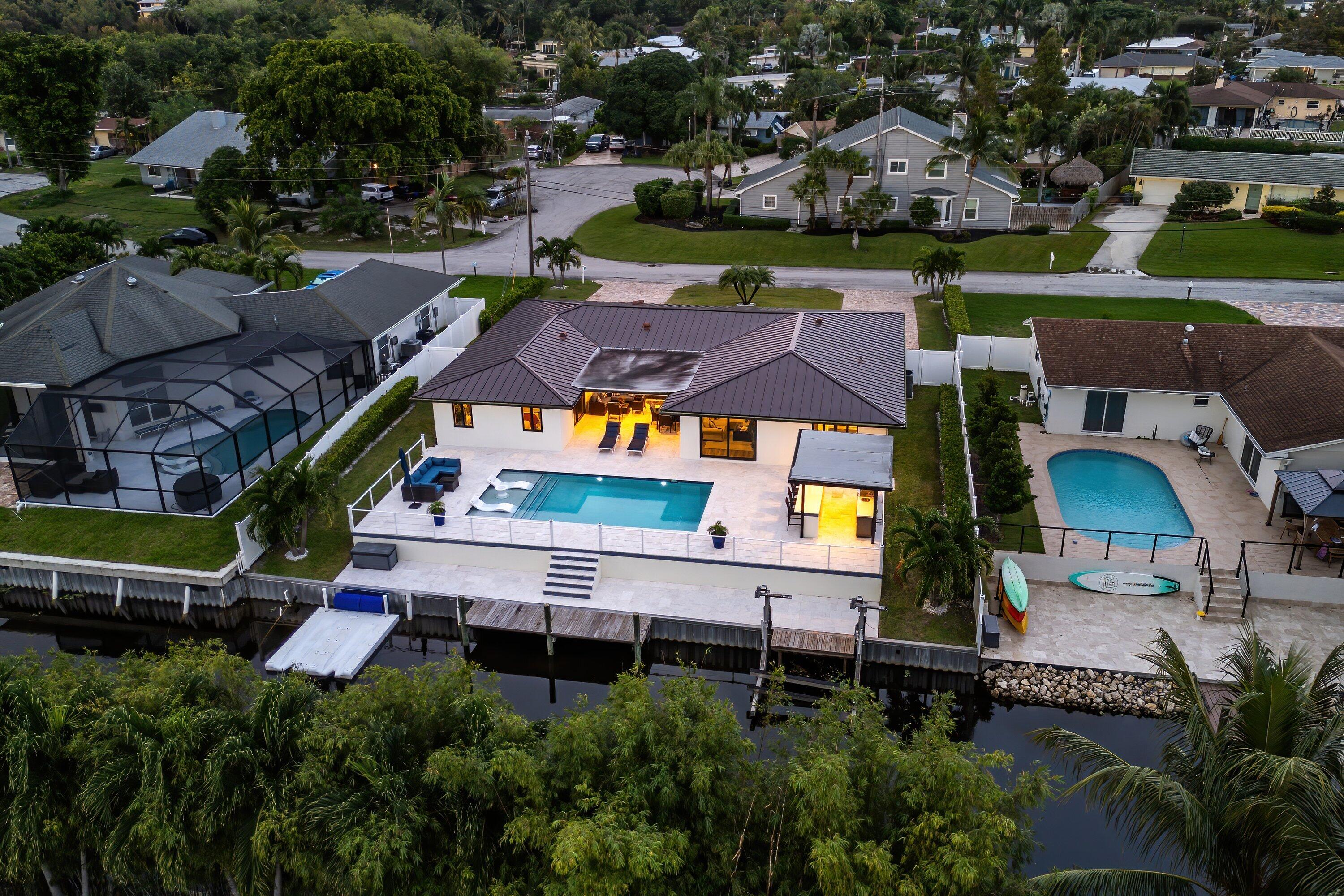 6853 Bayshore Drive