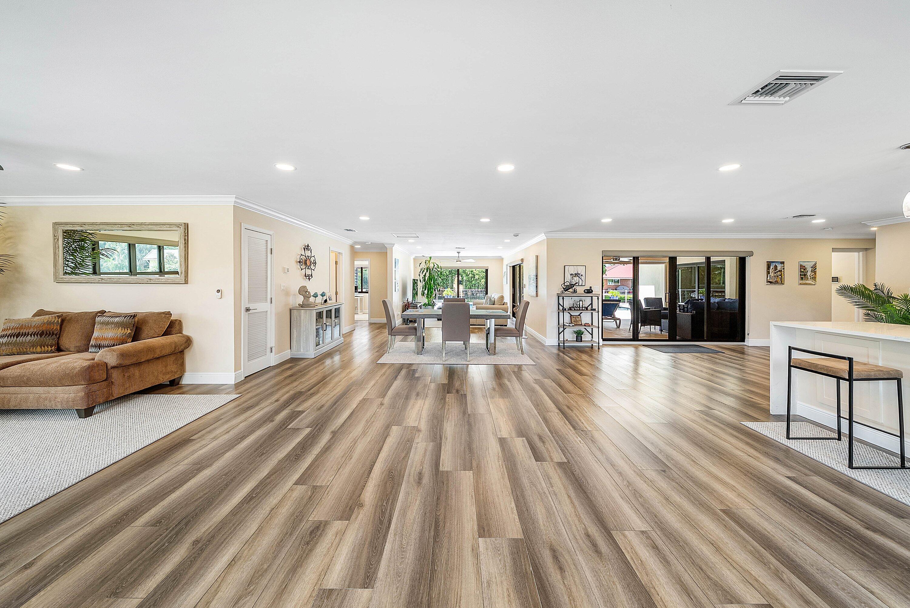 6853 Bayshore Drive