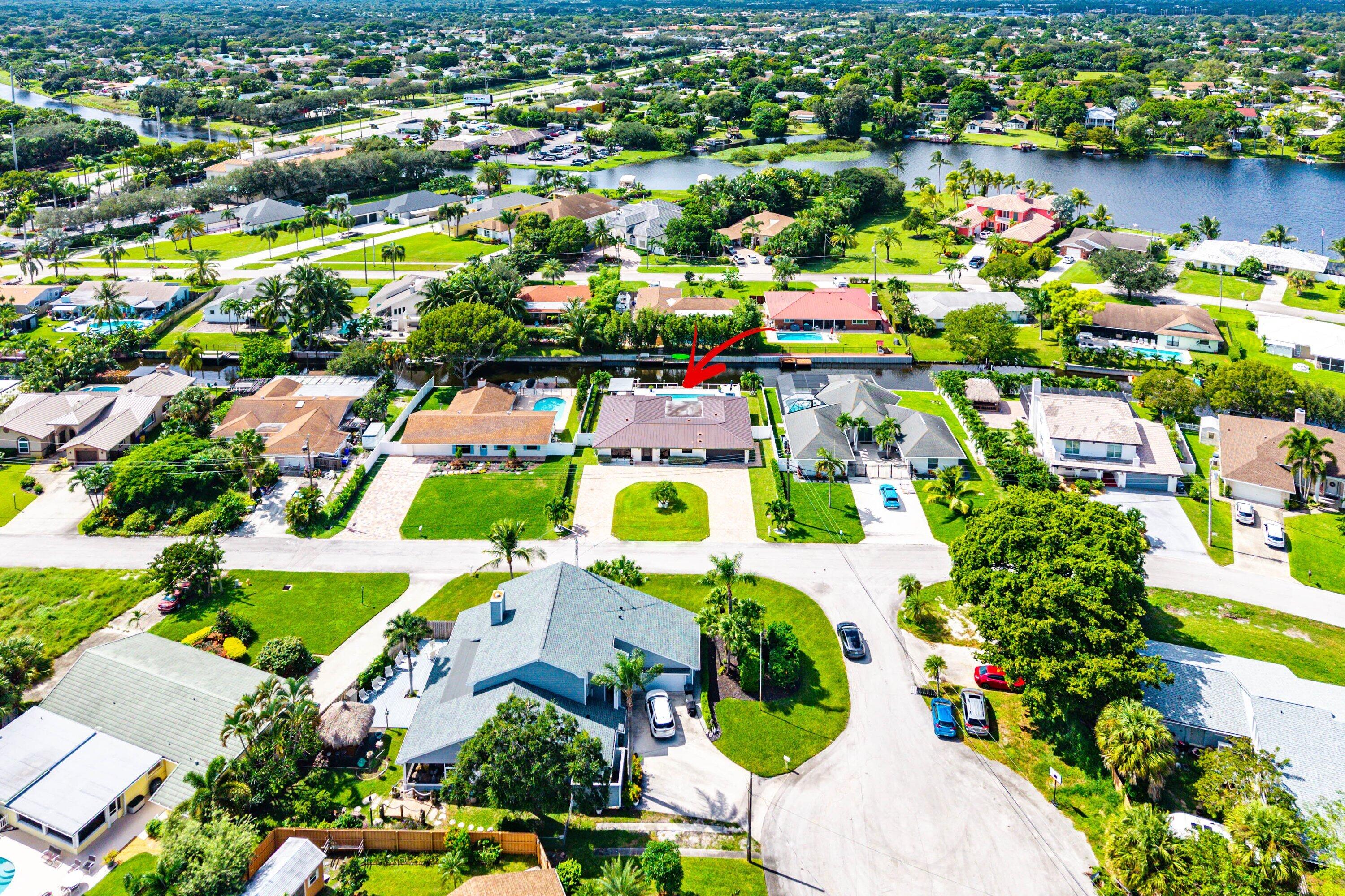 6853 Bayshore Drive