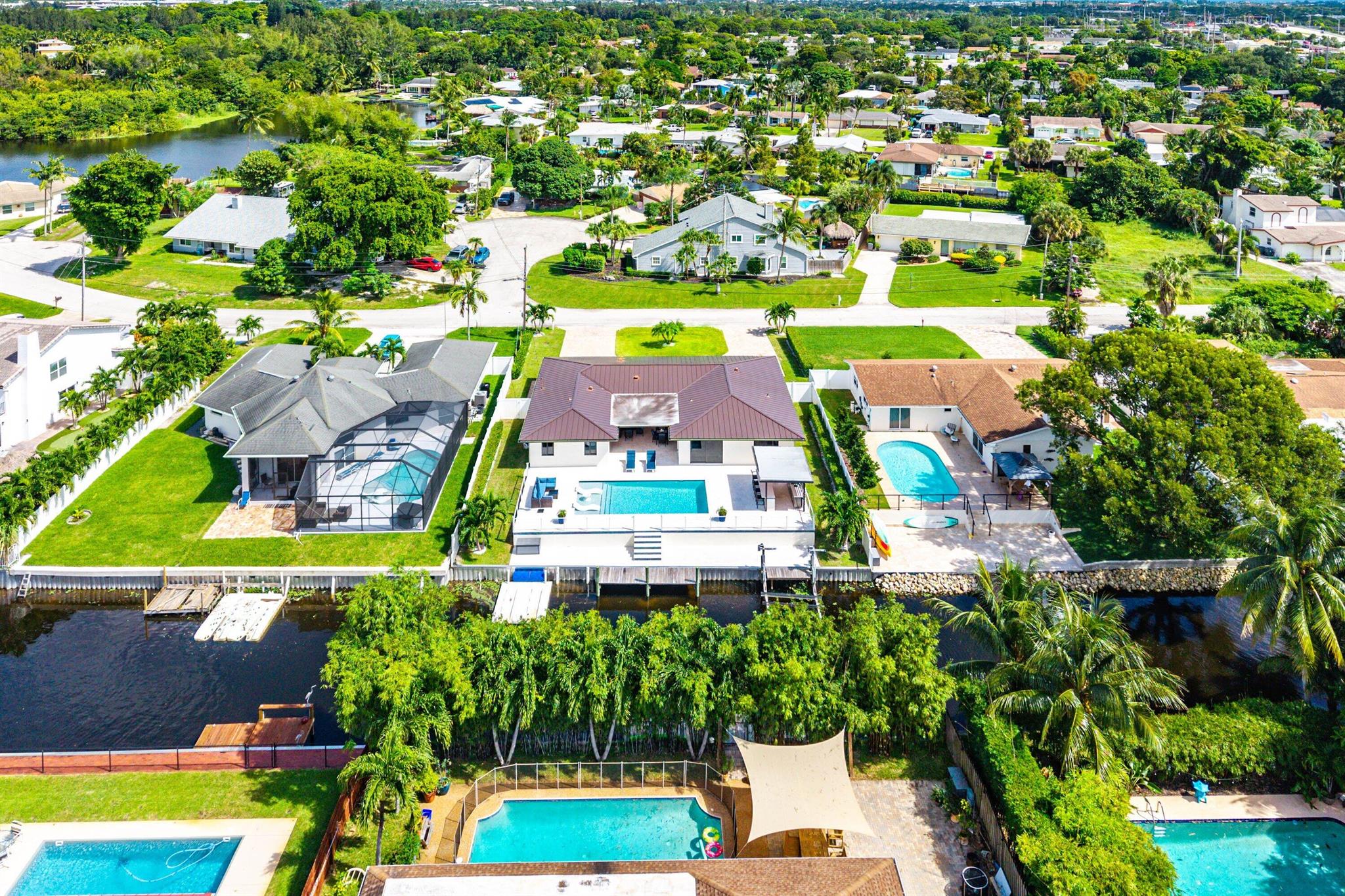 6853 Bayshore Drive