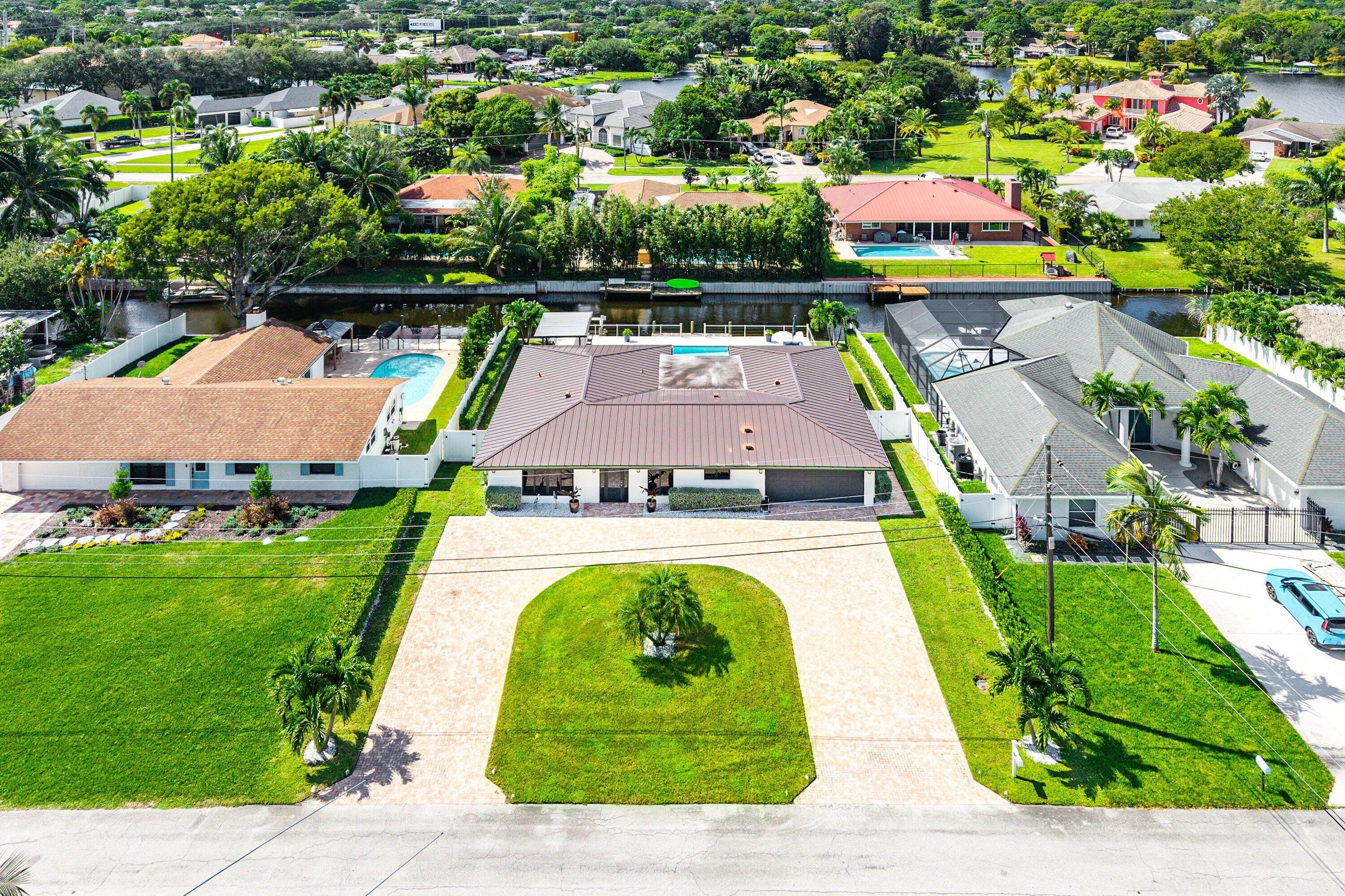 6853 Bayshore Drive