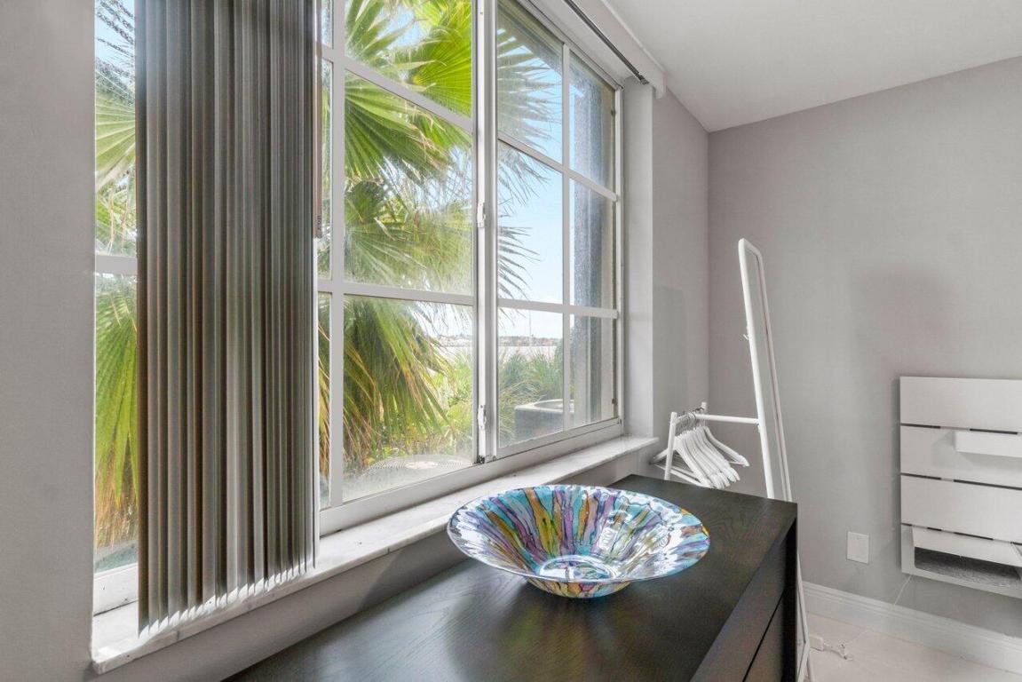 180 Yacht Club Way 102