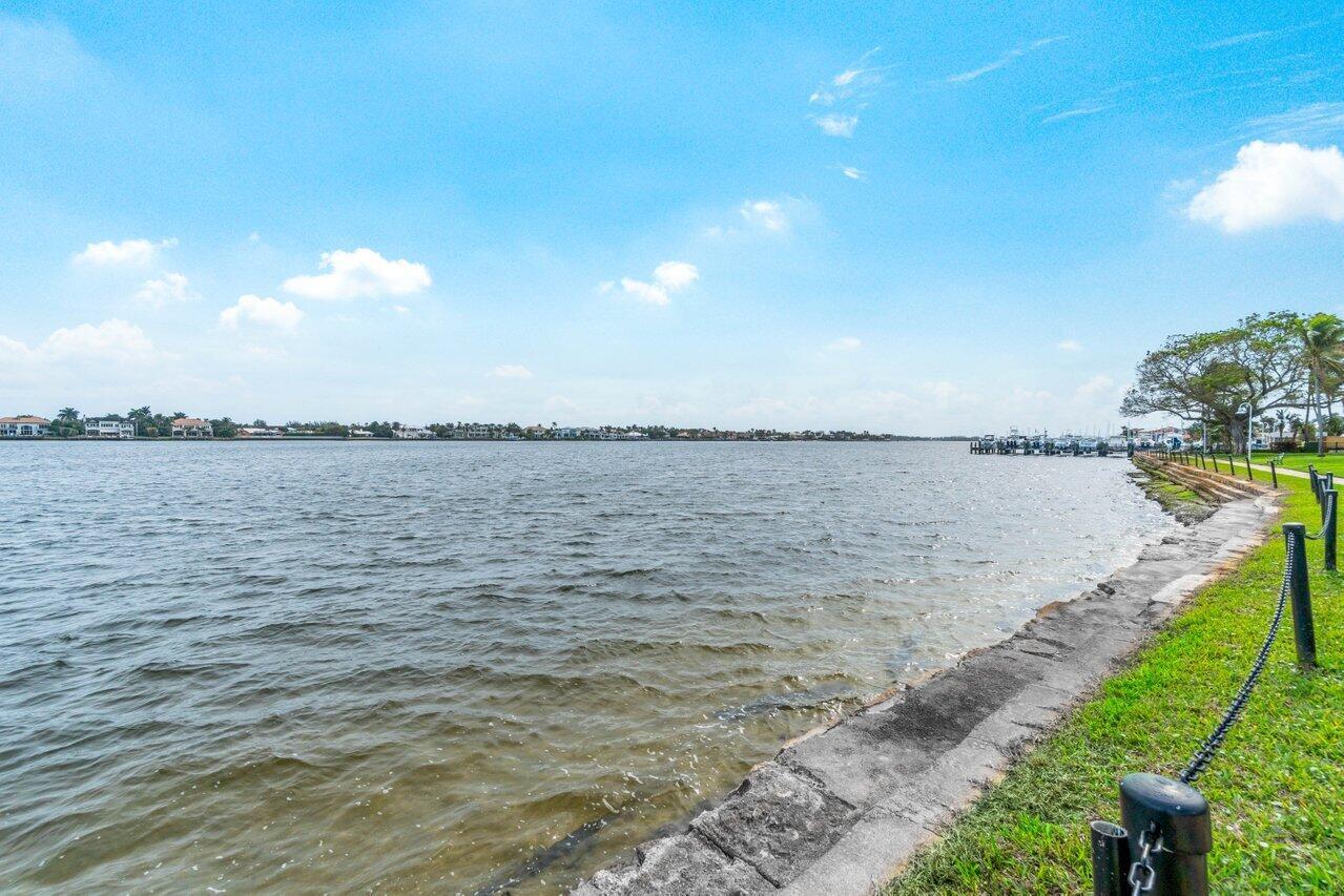 180 Yacht Club Way 102