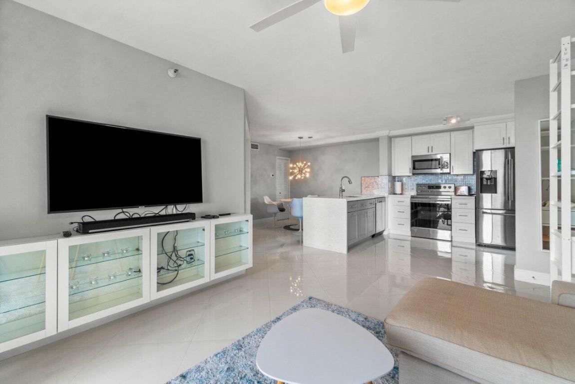 180 Yacht Club Way 102