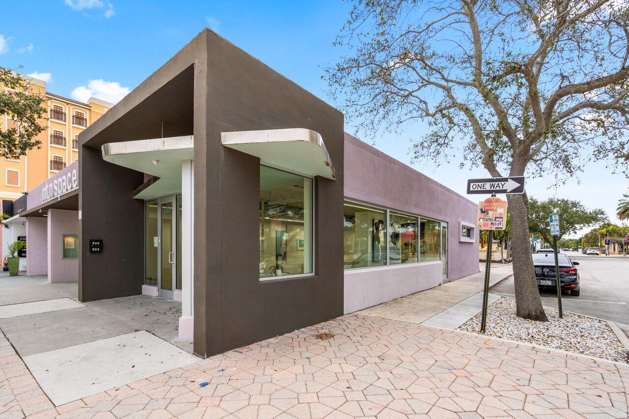 500 Lake Avenue