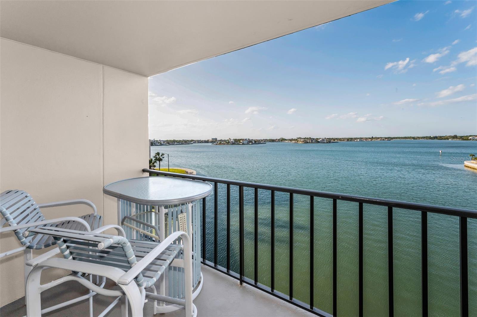 7700 SUN ISLAND DR S #404