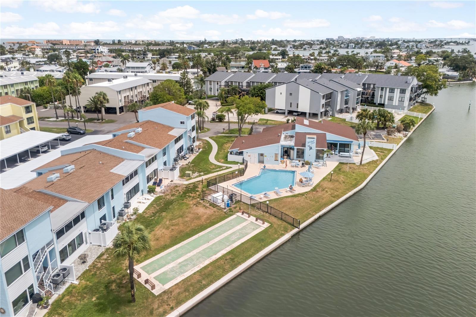 1 WINDRUSH BLVD #63