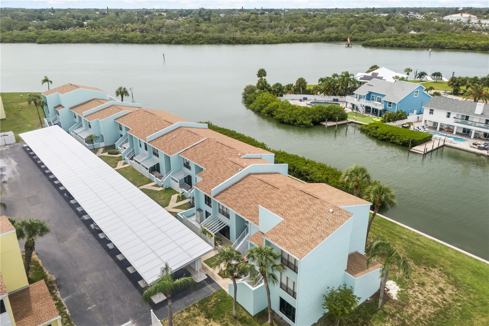 1 WINDRUSH BLVD #63