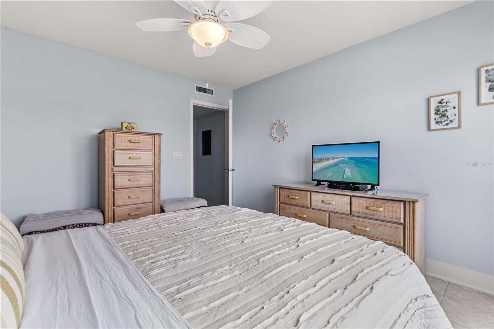 1 WINDRUSH BLVD #63