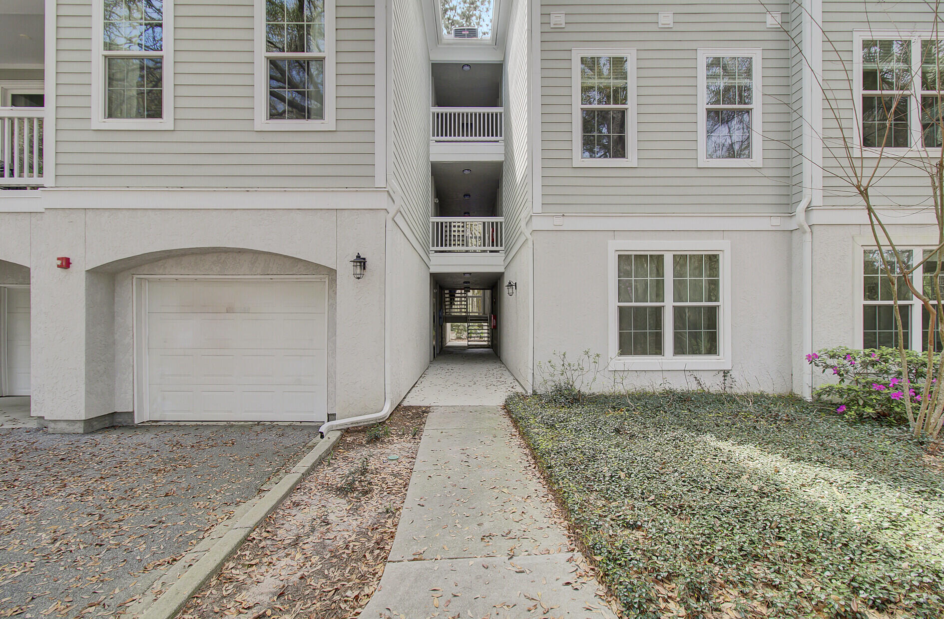 60 Fenwick Hall Alley # 321