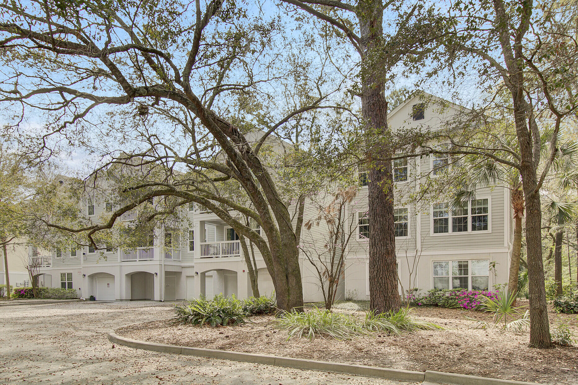 60 Fenwick Hall Alley # 321