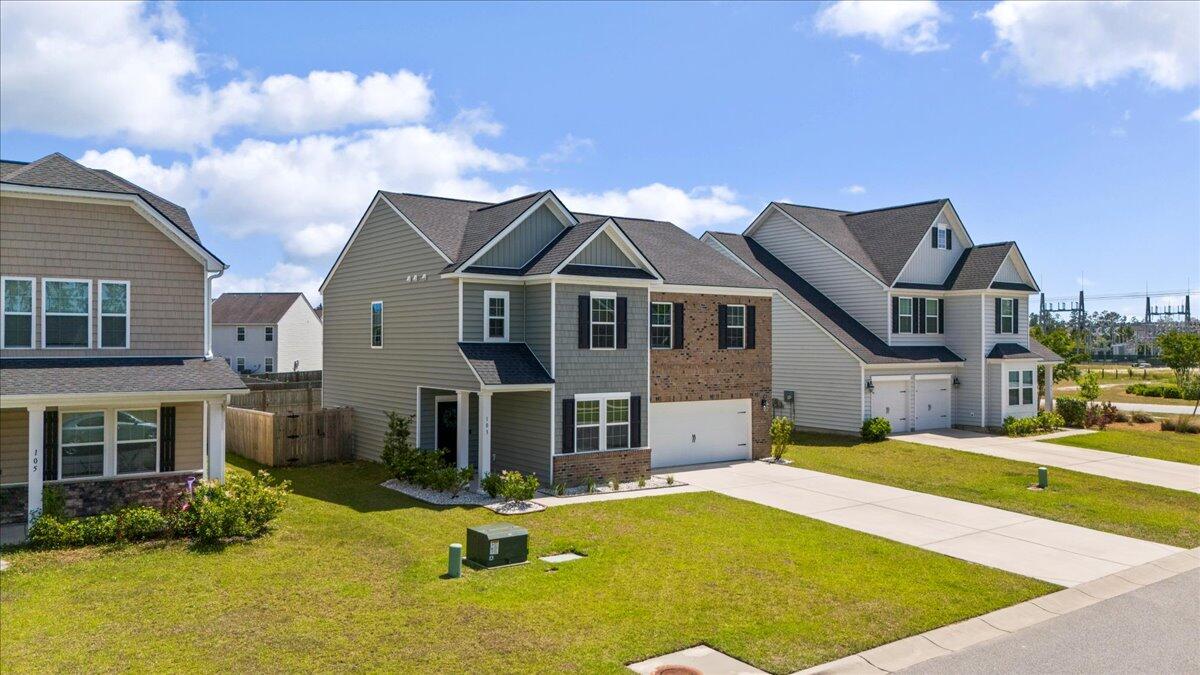 103 Stagecoach Avenue