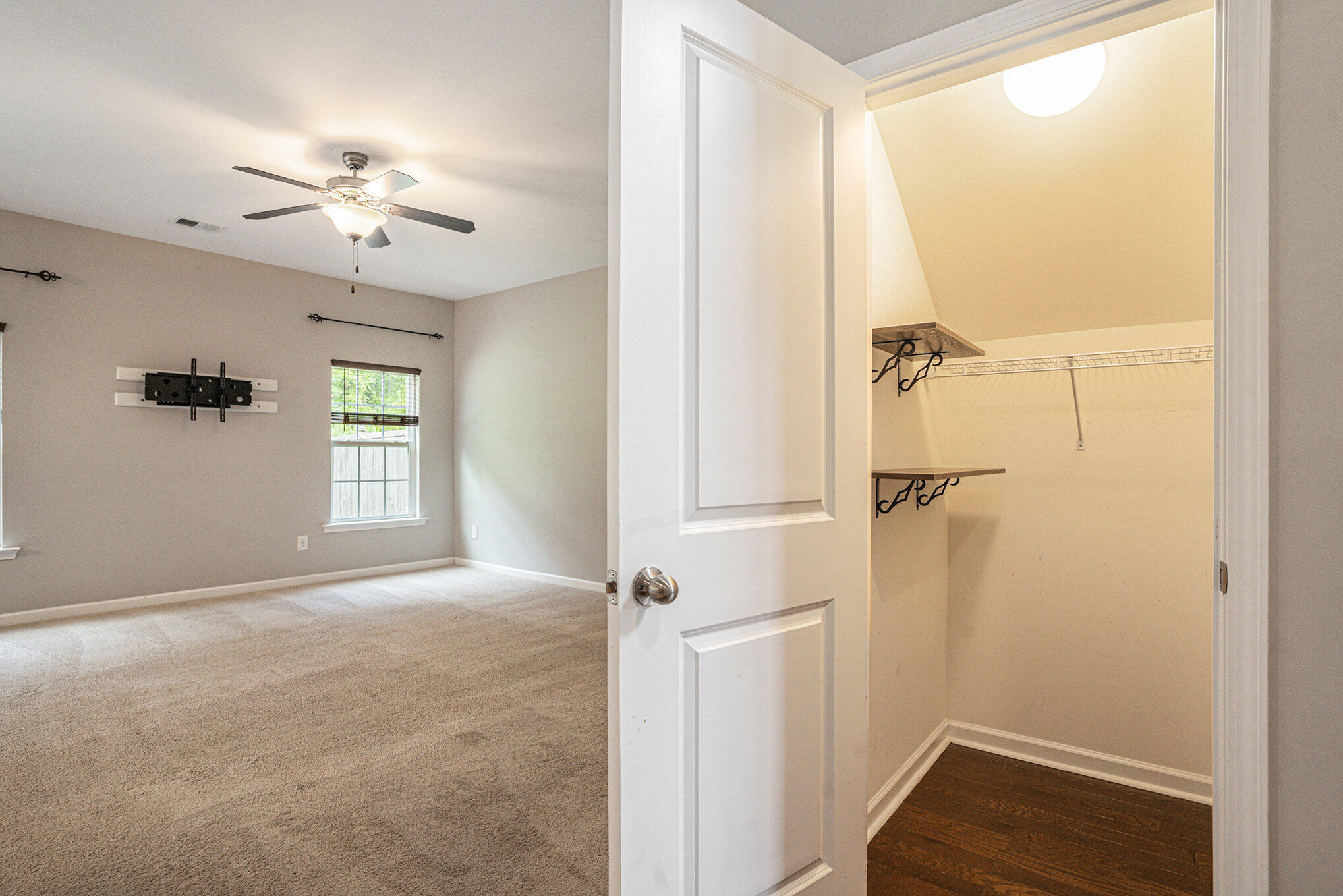 5052 White Cedar Road