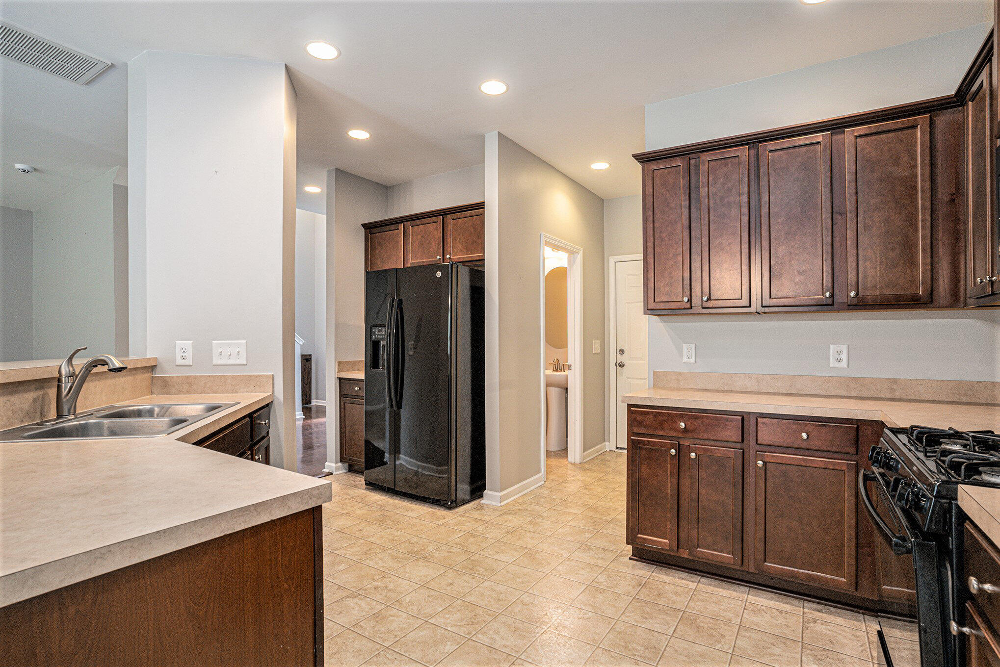 5052 White Cedar Road