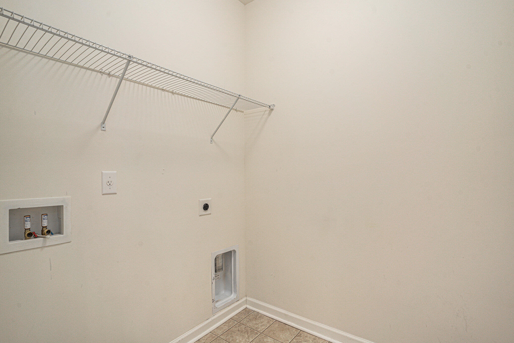 5052 White Cedar Road