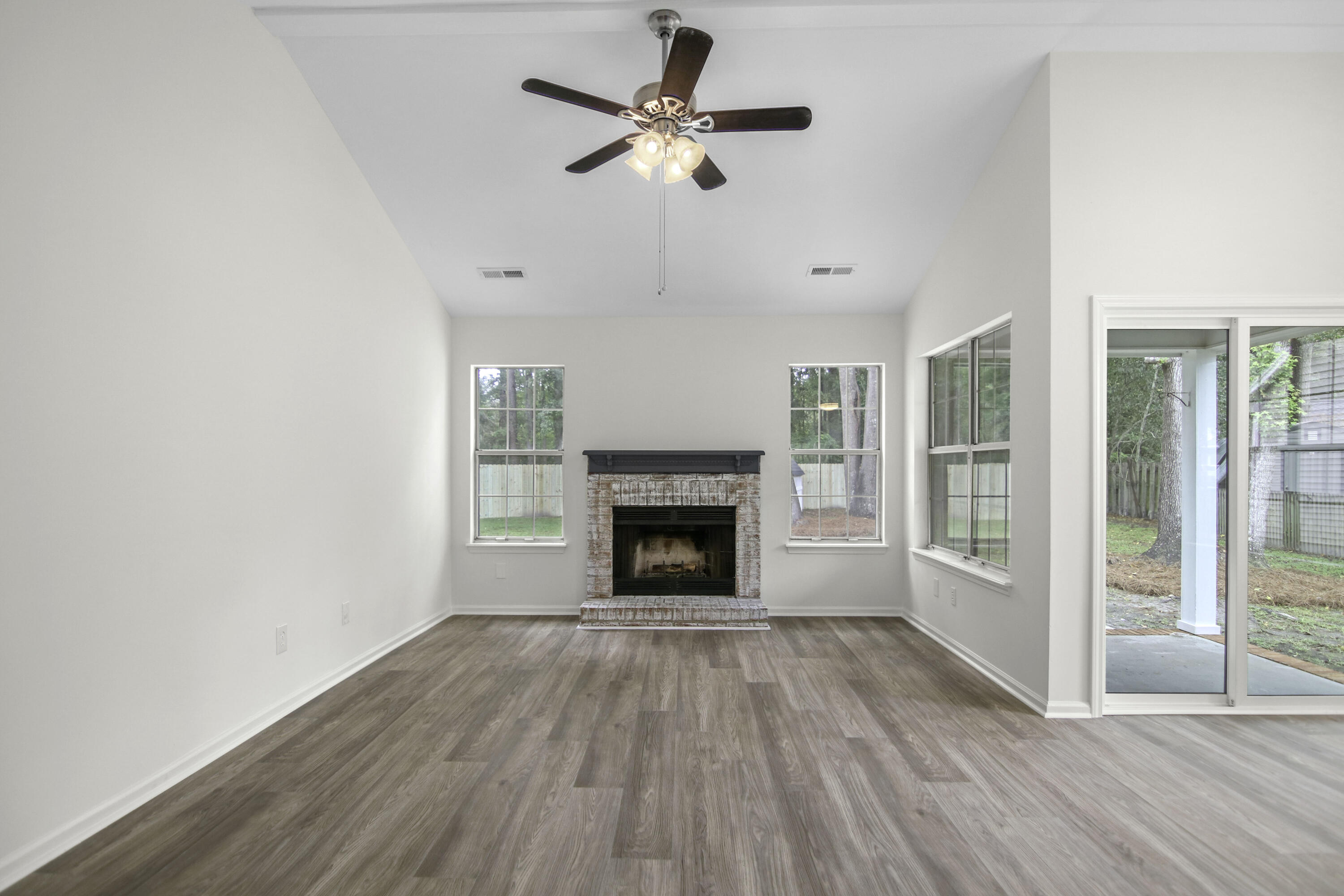 102 St Benets Place
