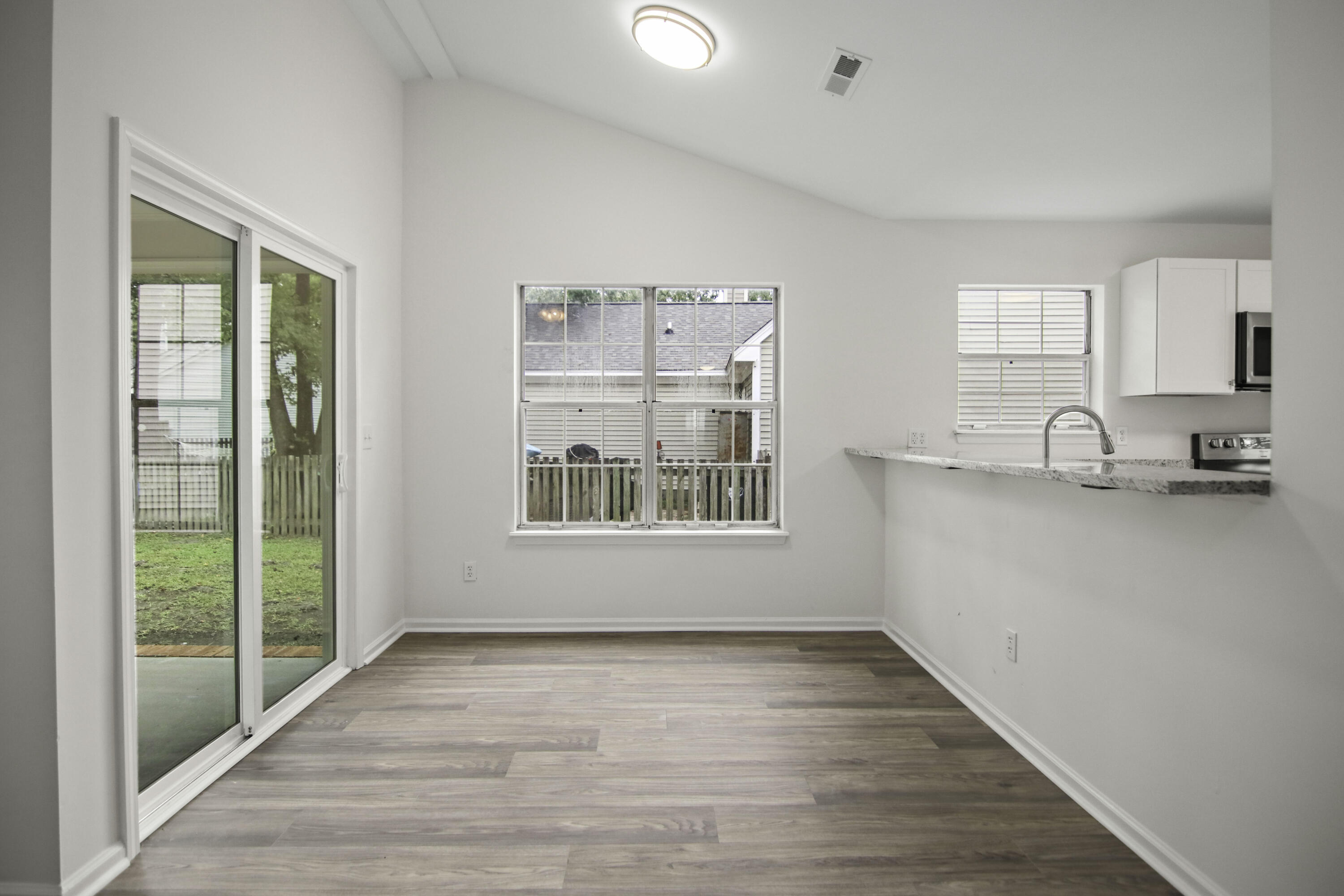 102 St Benets Place