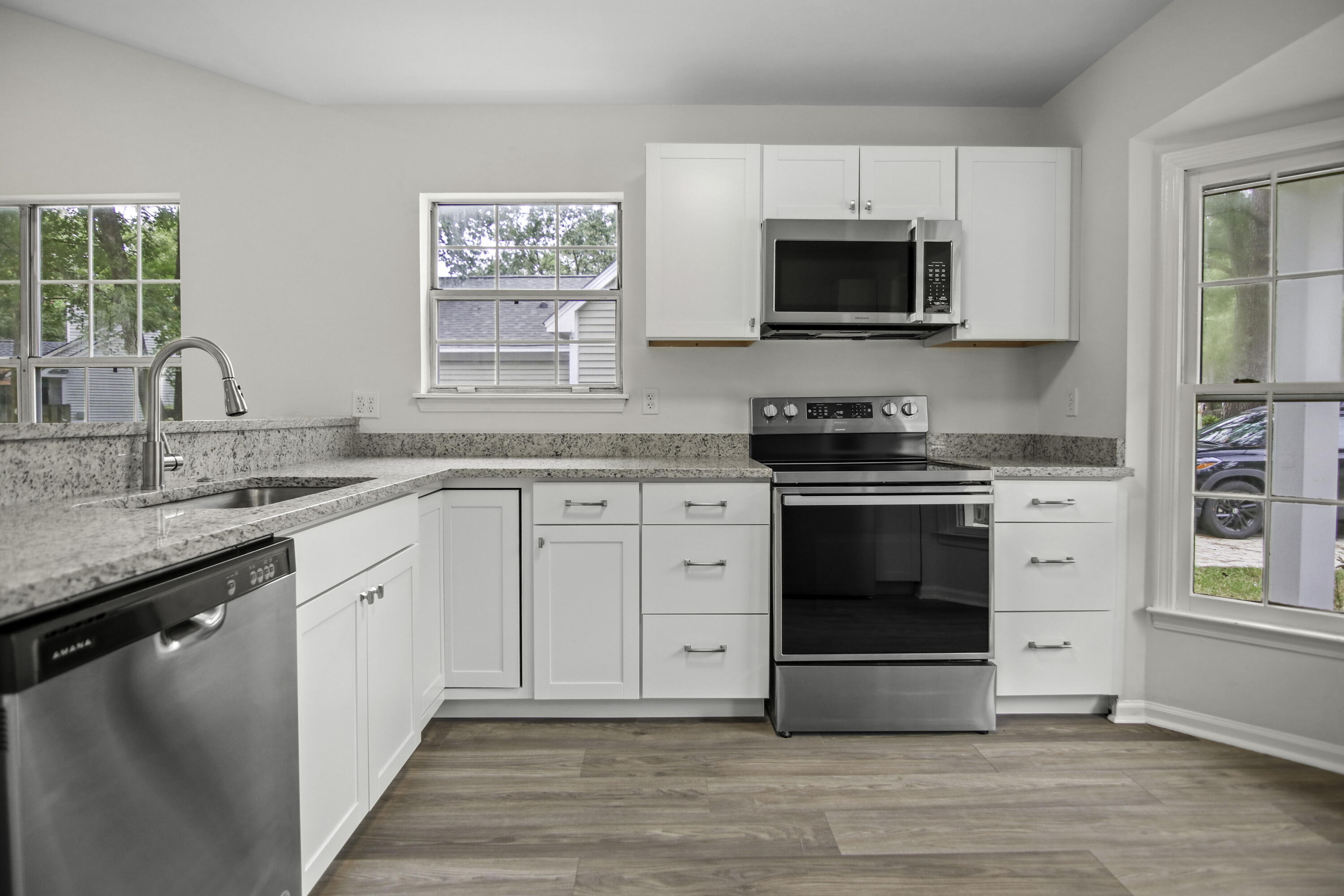 102 St Benets Place