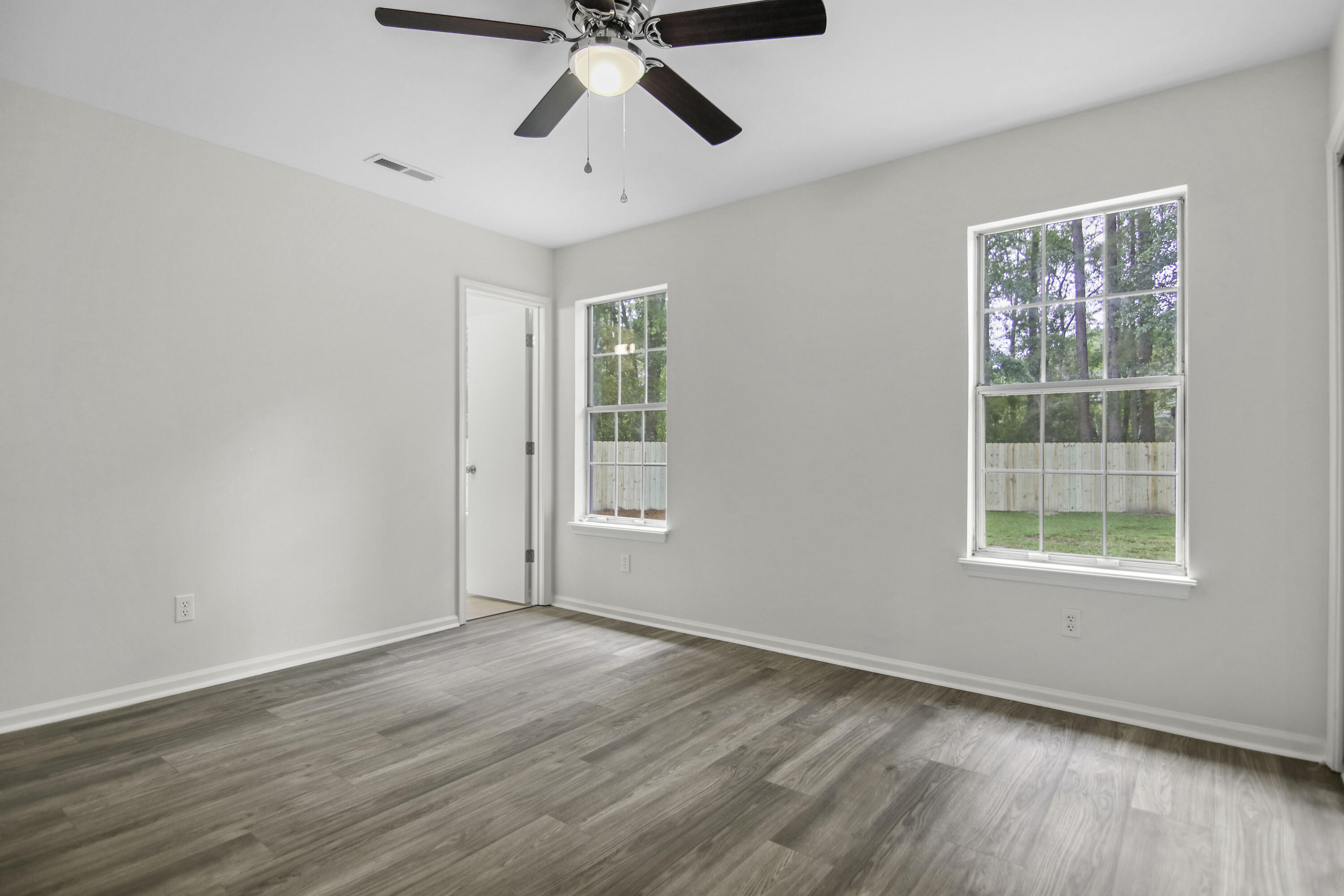 102 St Benets Place