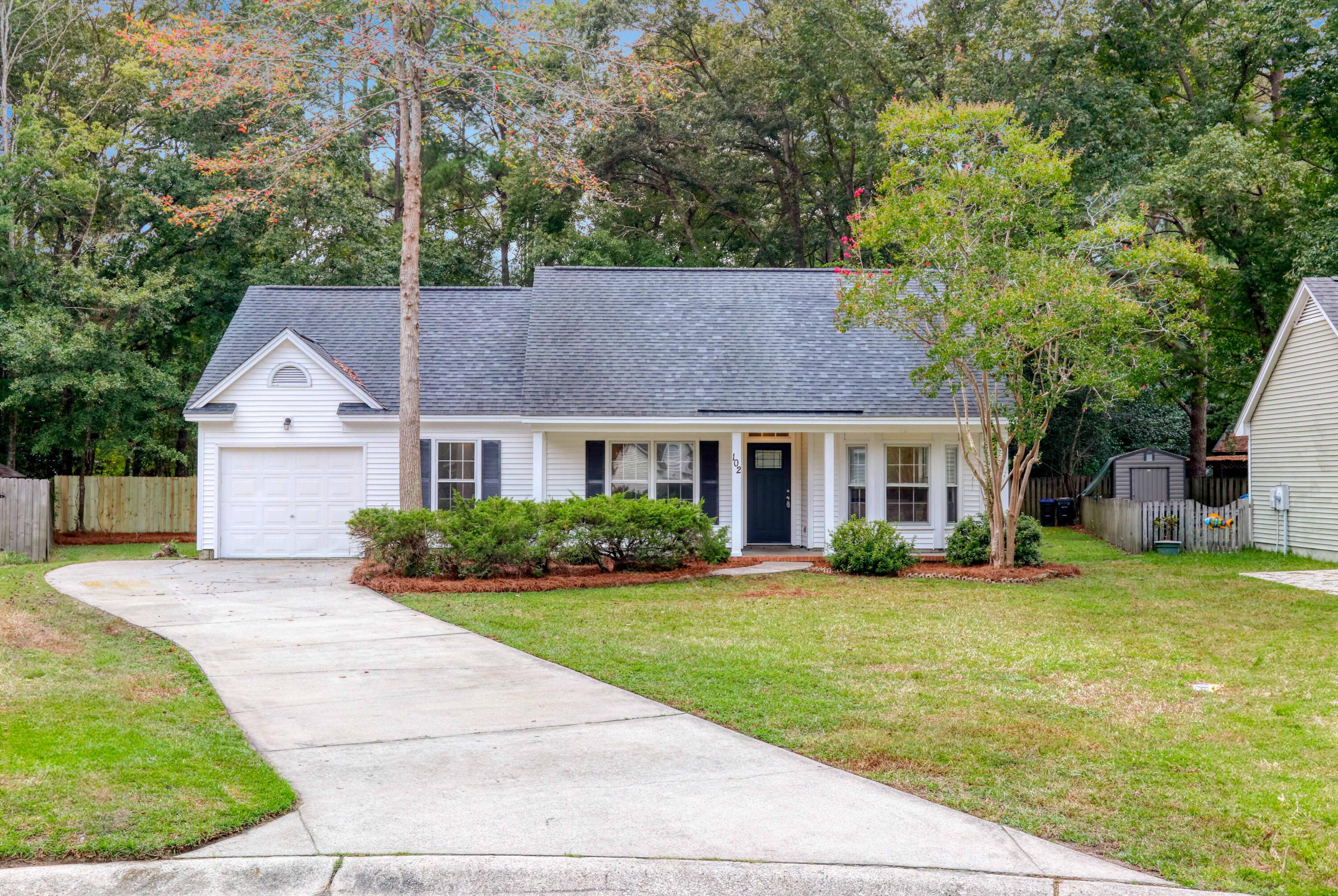102 St Benets Place