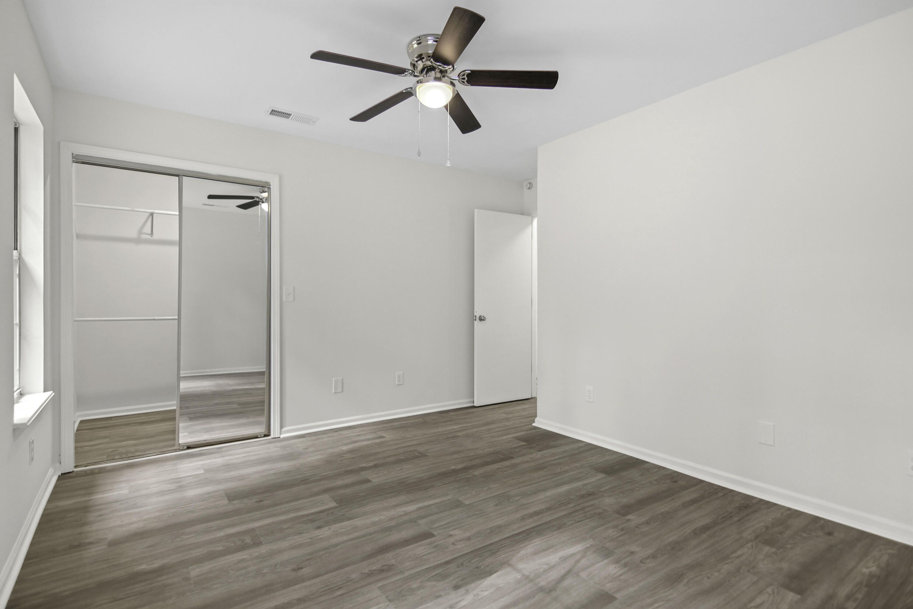 102 St Benets Place