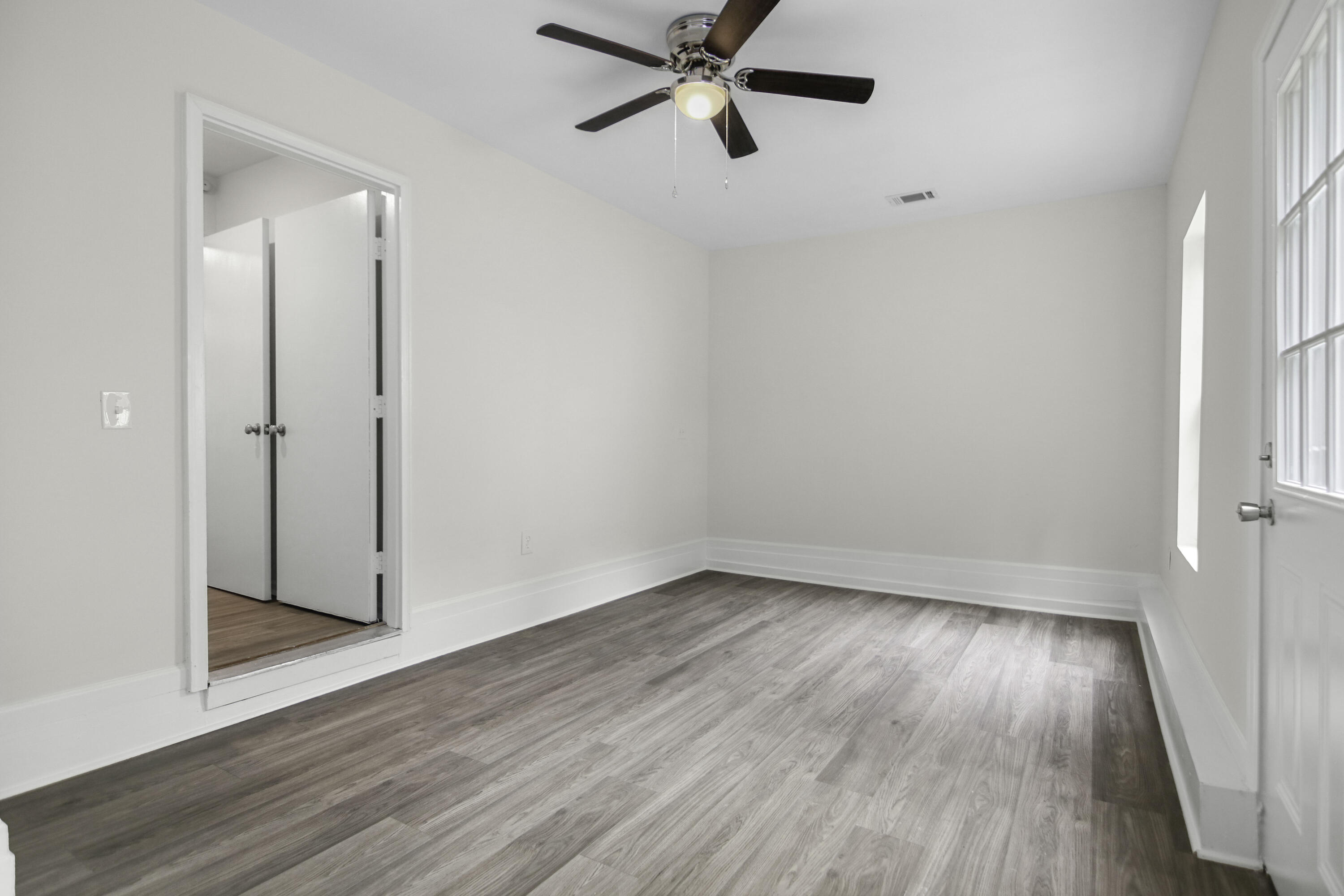 102 St Benets Place