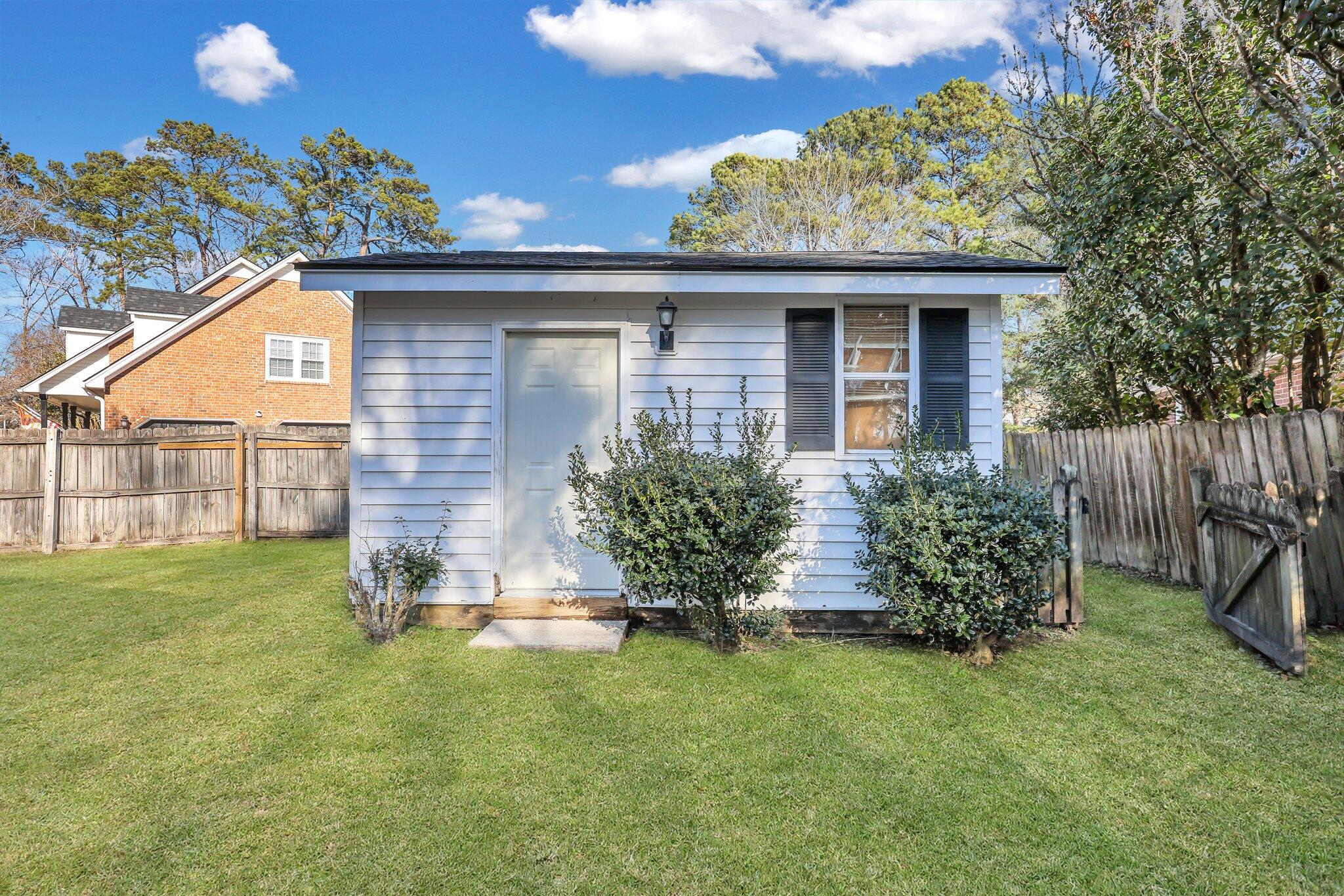 2147 Hunter Creek Drive