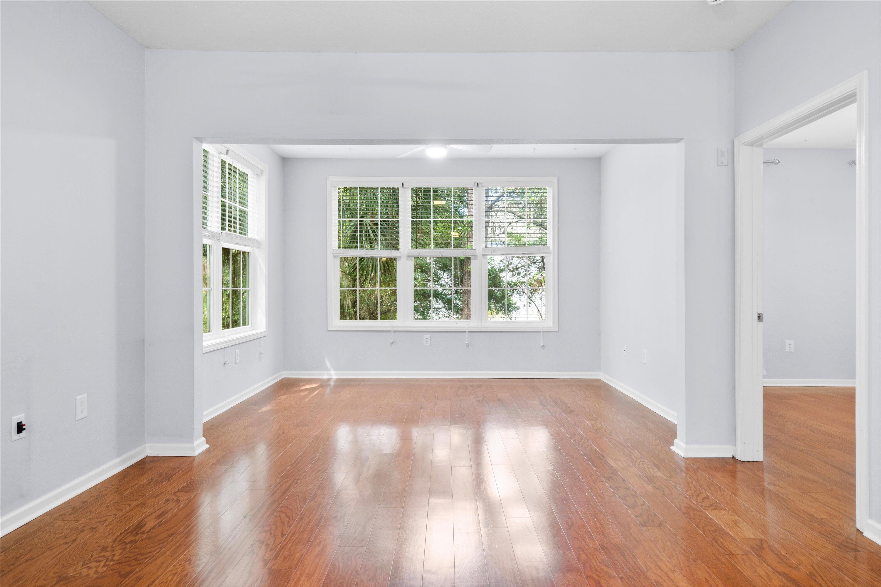 60 Fenwick Hall Allee # 321